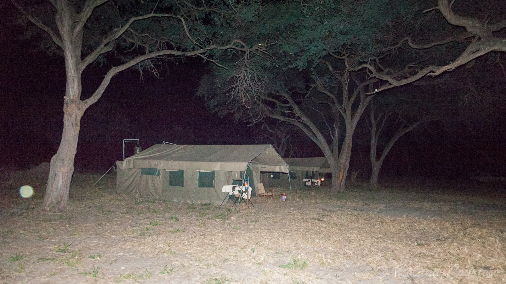 Kwai Tented Camp: Tentes simples mais très bien équipées, avec douche et toilette privatives.