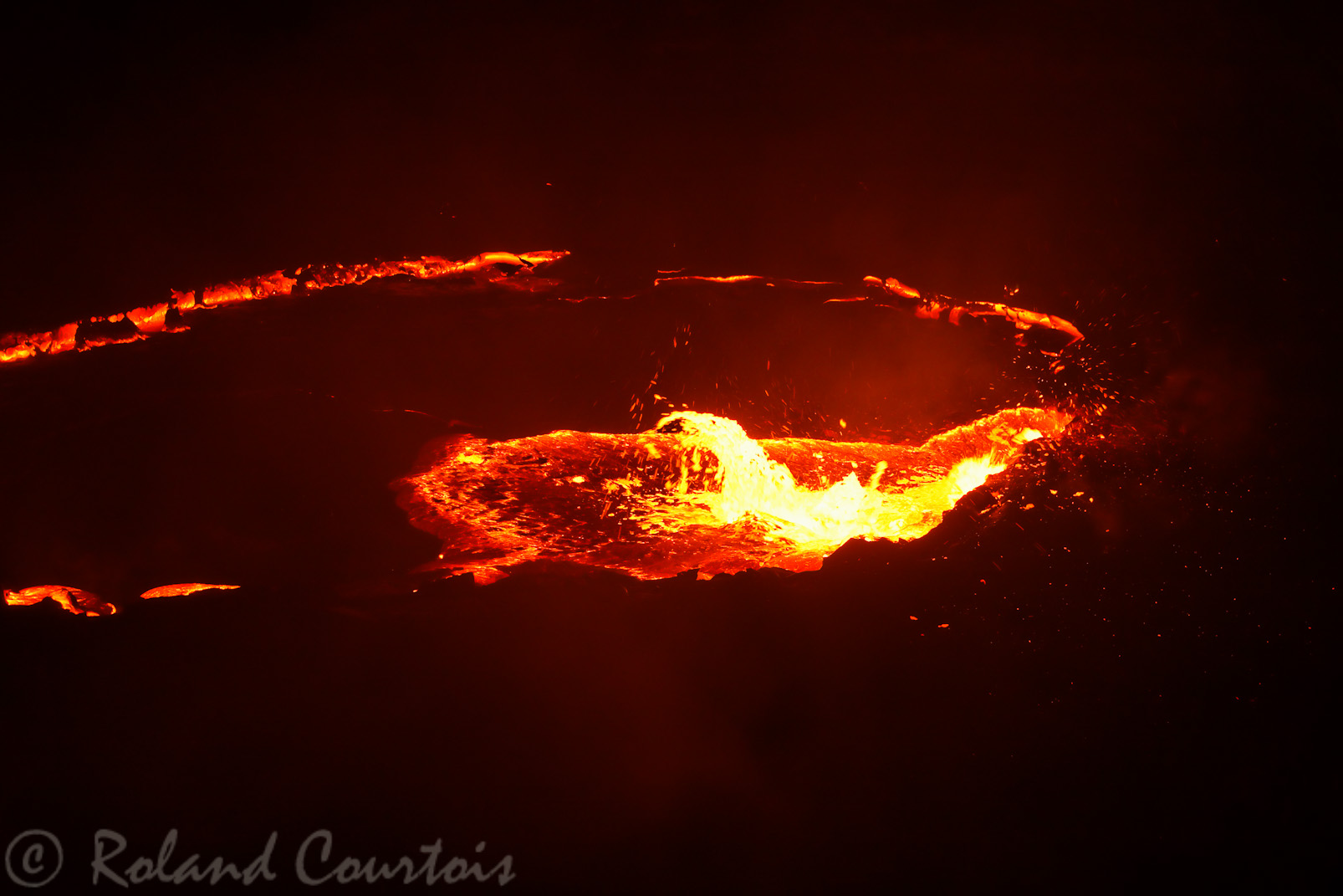 Lac de lave permanent au sommet du volcan Erta Ale. Spectaculaire de nuit !