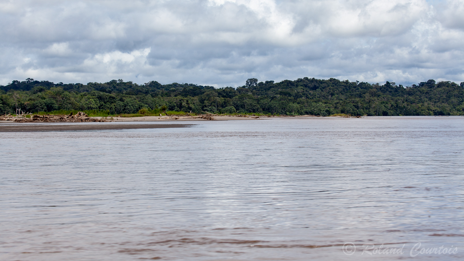 Déjà la rivière Napo est très large et pourtant nous sommes encore au tout début de cette région amazoniènne, comment doit-être alors l'Amazone ?