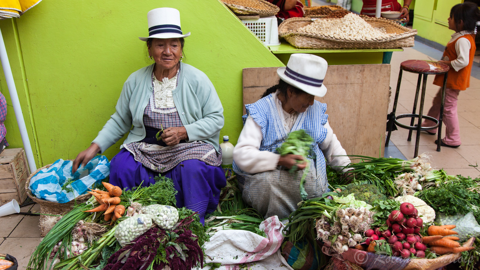 Paysannes équatoriennes vendant leur production.