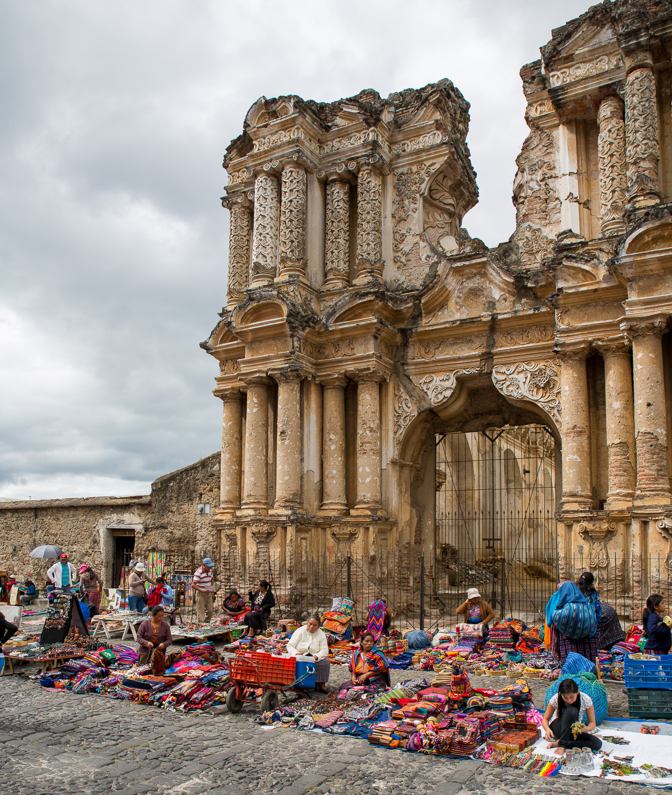 Ruines de l'Eglise de Notre Seigneur del Carmen: Marché d'artisanat.