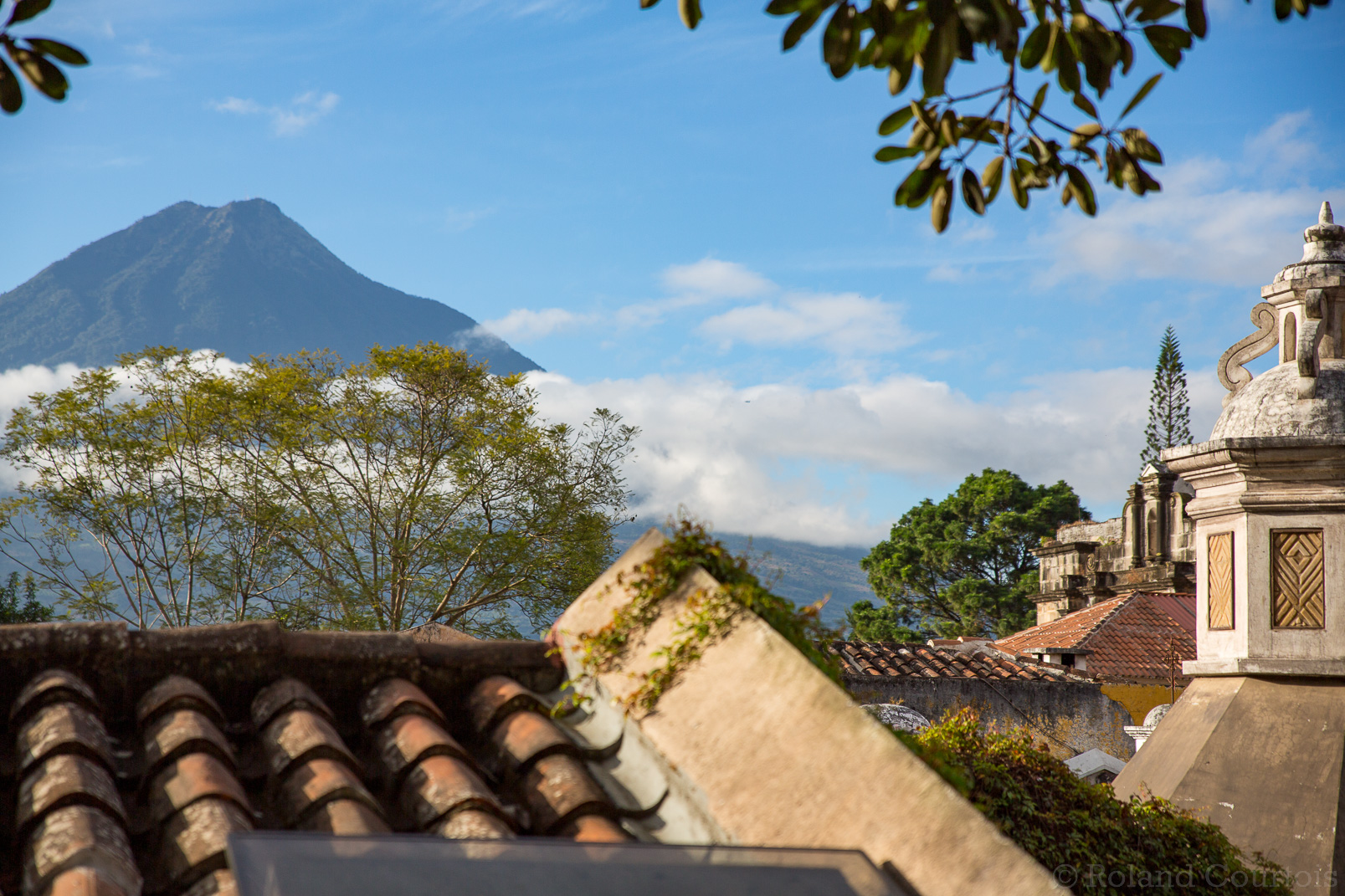 Vue sur le Volcan depuis le toit de l'hôtel El Convento.