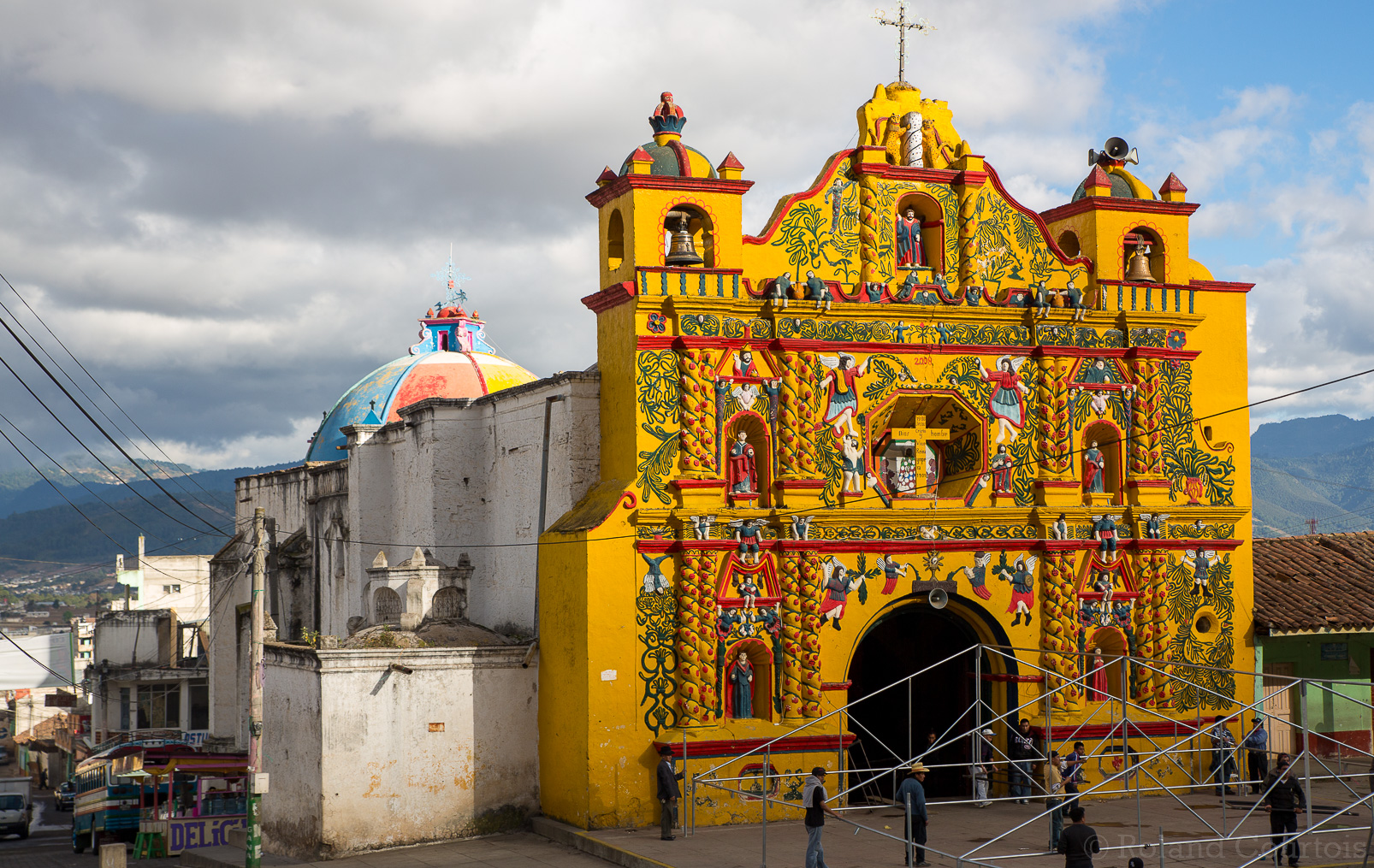 San Andres Xecul. et son église multicolore.