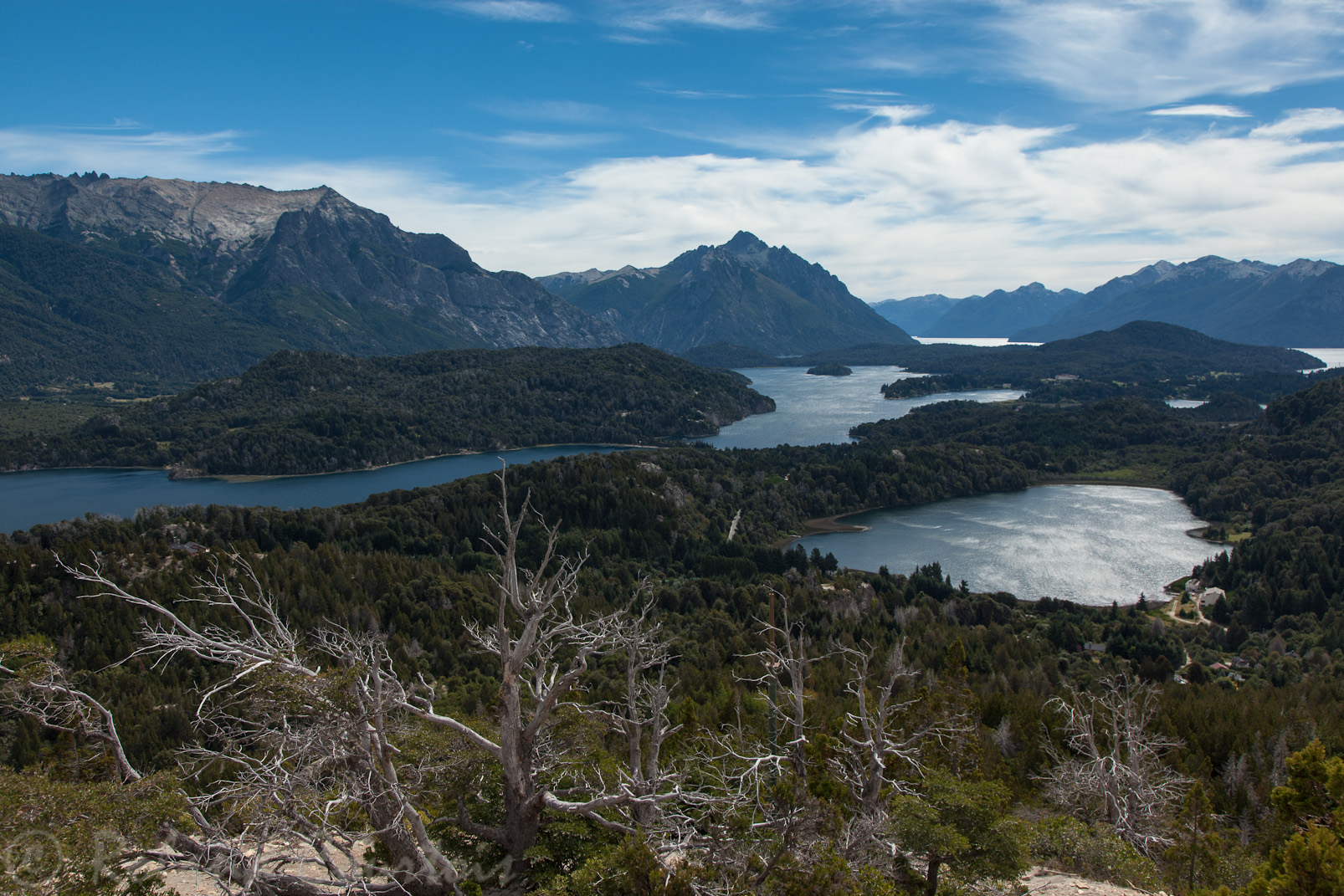 Vue depuis le Cerro Capanario vers les lacs Gutiérrez et Nahuel Huapi