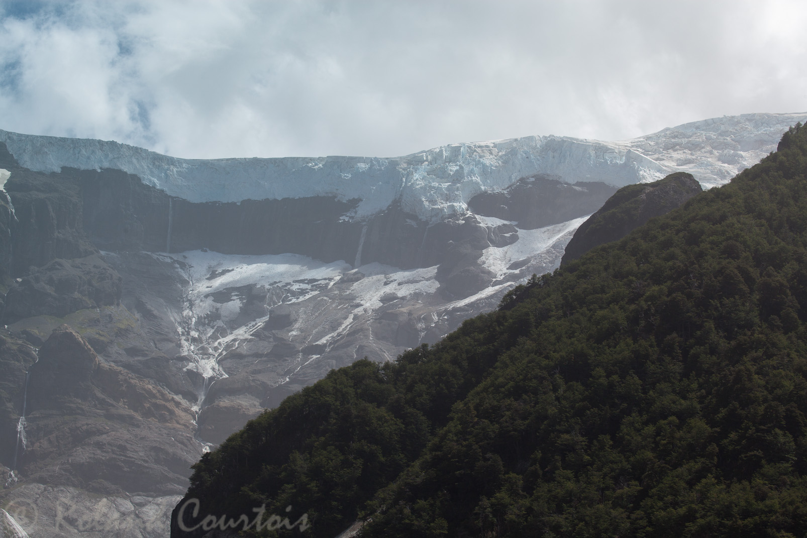Glacier Tronador, sa partie haute est appelée glacier Manso.