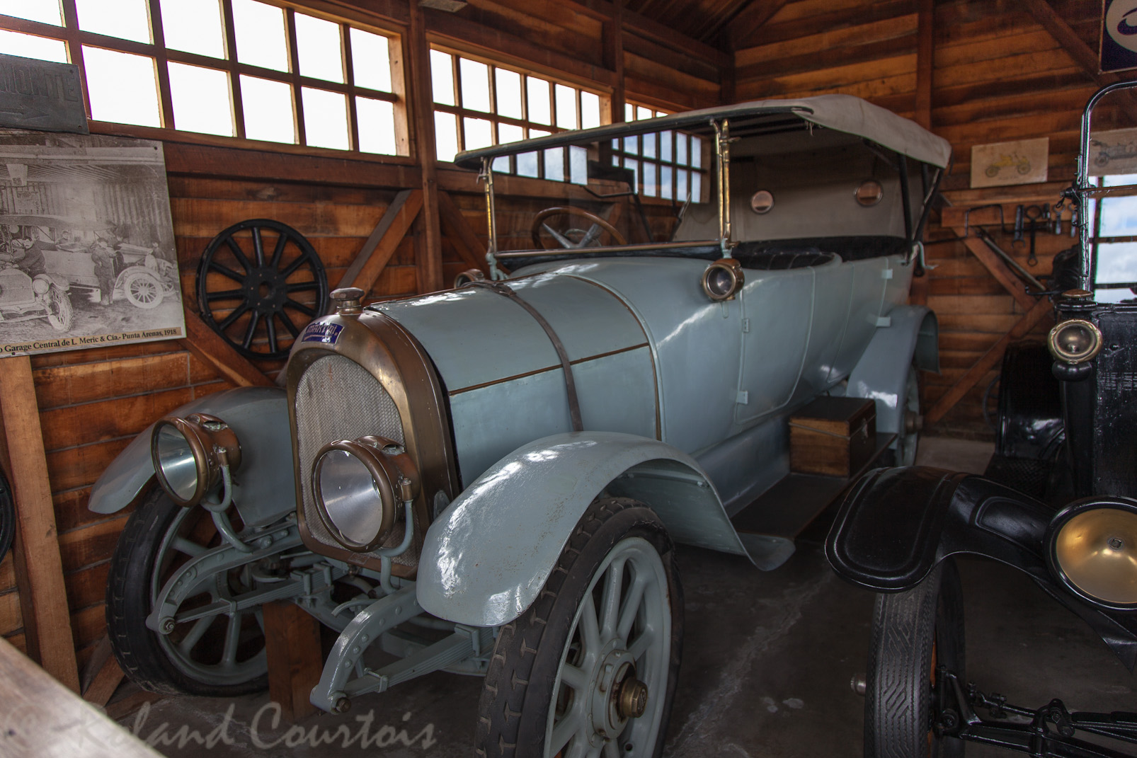 Dans le musée del Recuerdo, quelque voitures anciennes.