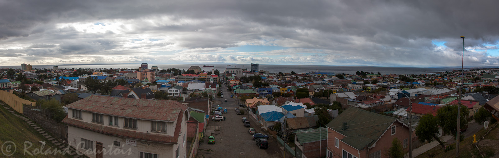 Vue panoramique depuis Cerro de la Cruz sur Punta Arenas, la ville la plus au sud du Chili