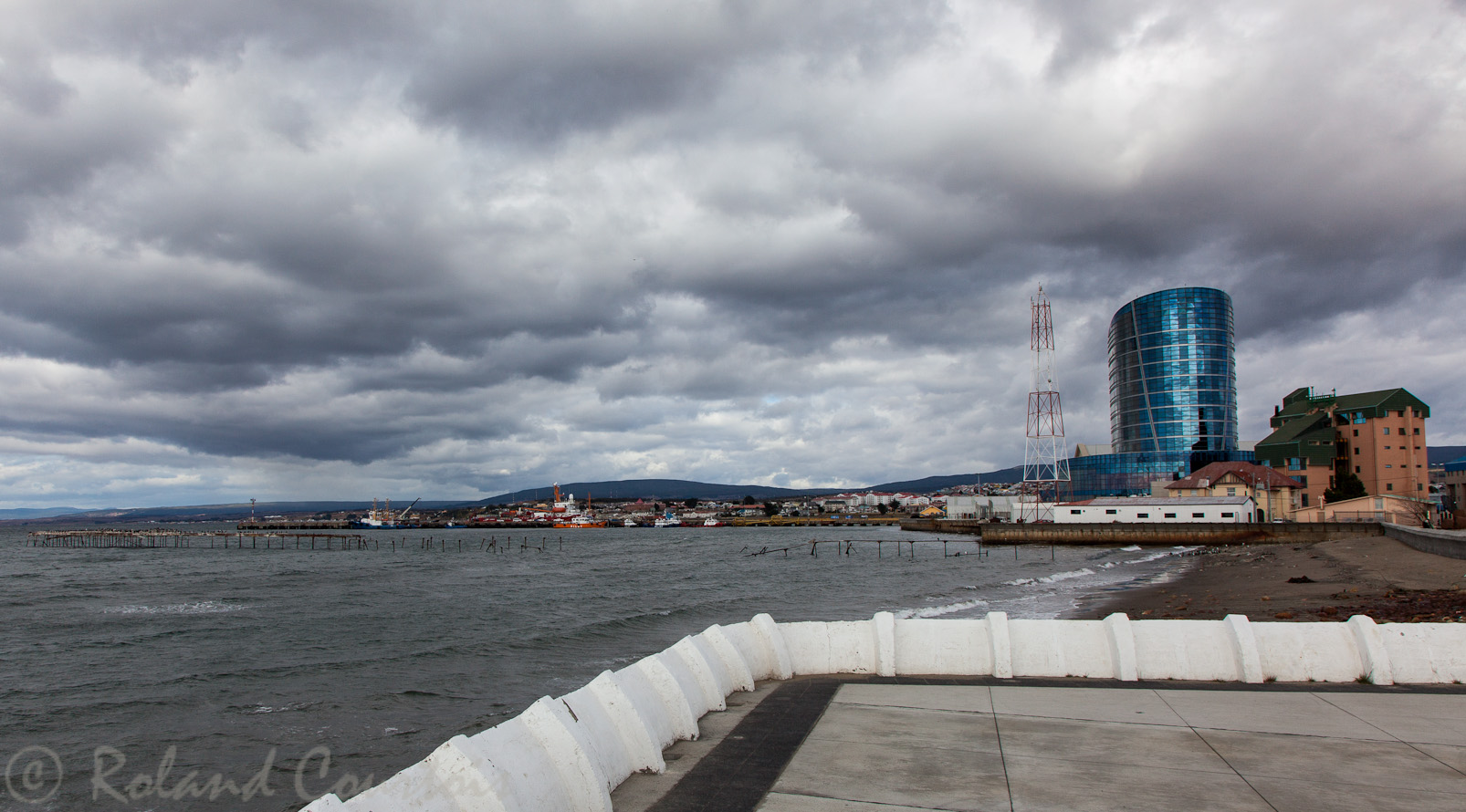 Port de Punta Arenas et les anciennes jetées qui permettaient de charger le minerai de charbon