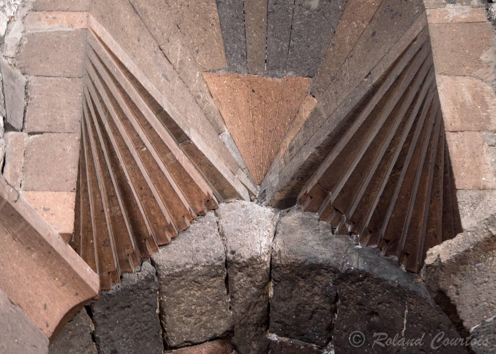 L’église de Sainte Hripsimé date du 7ème siècle et contiendrait les reliques de la sainte.