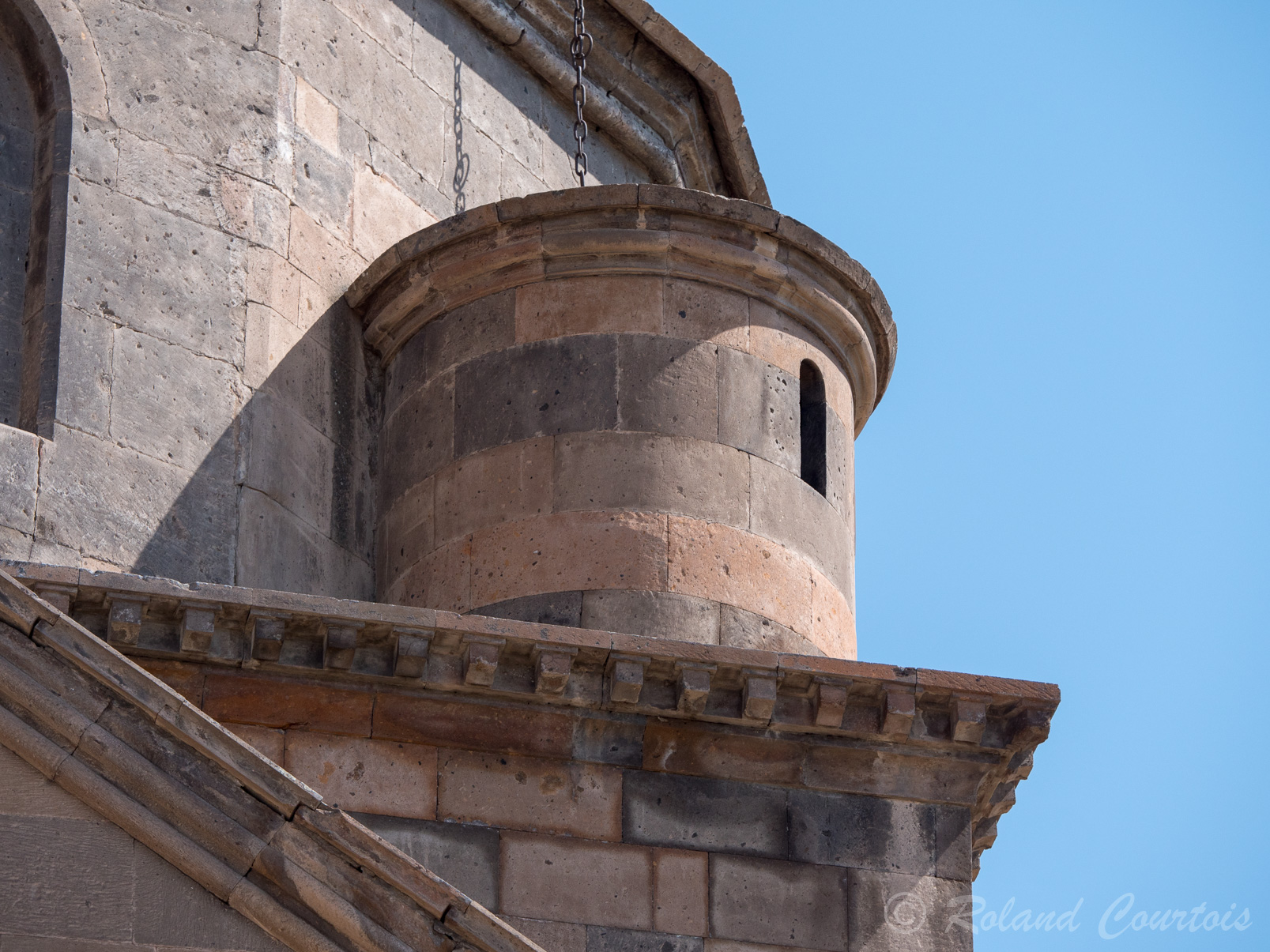 L’église de Sainte Hripsimé date du 7ème siècle et contiendrait les reliques de la sainte.