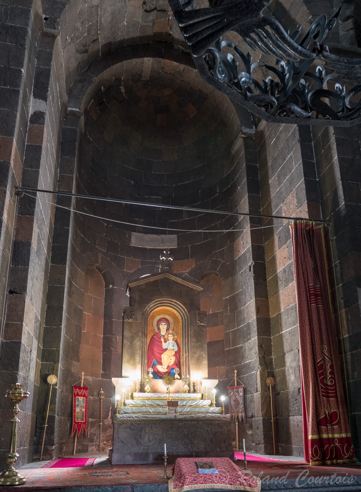 L’église de Sainte Hripsimé date du 7ème siècle et contiendrait les reliques de la sainte.