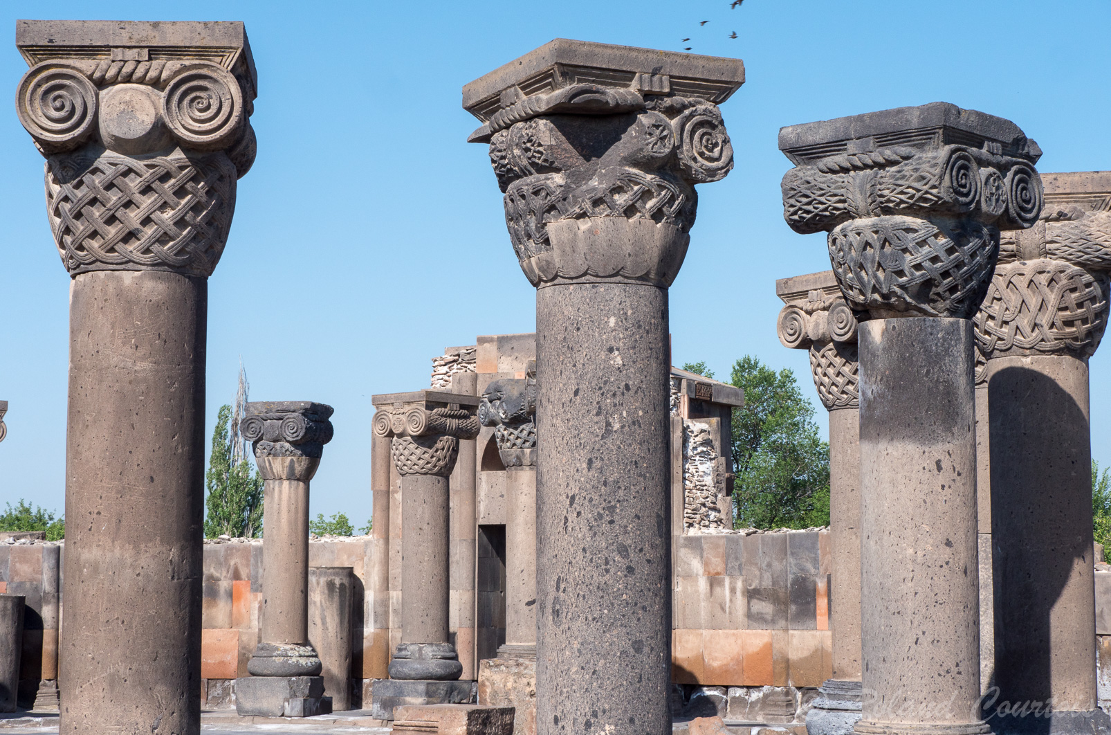 Site archéologique de Zvartnots, 
Impressionnants vestiges d'une église dédiée à Saint-Georges.