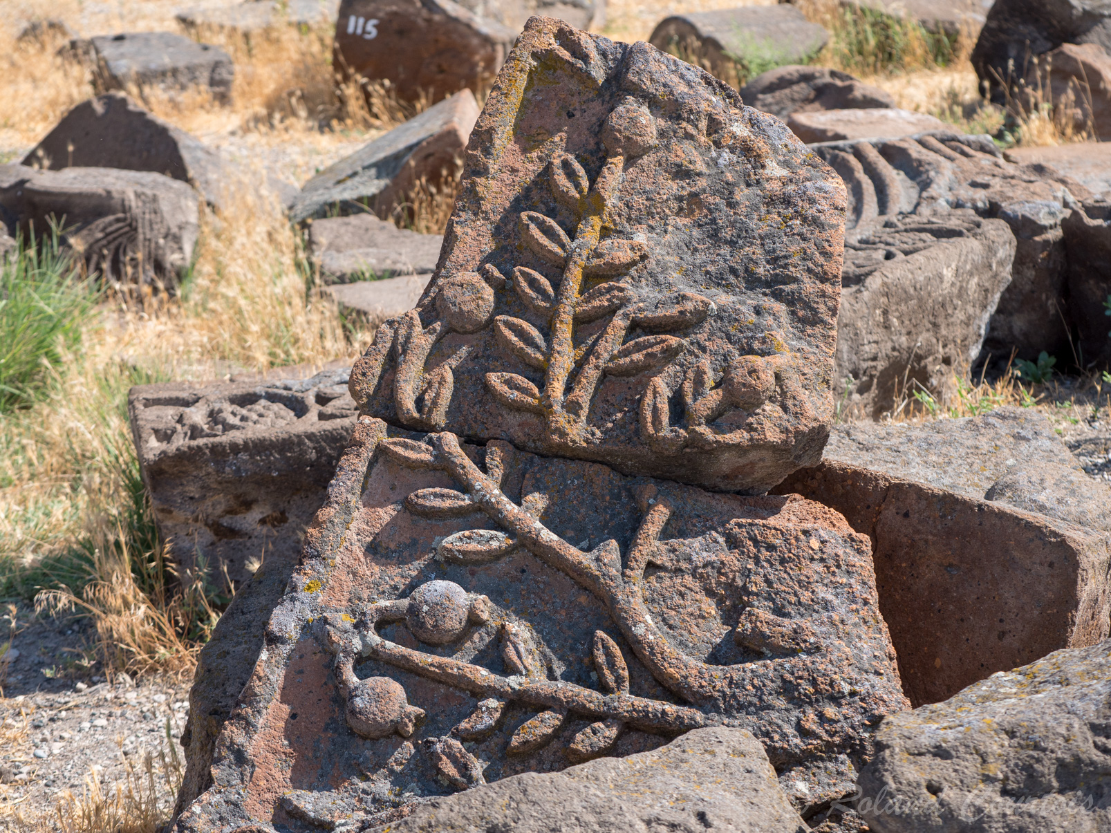 Site archéologique de Zvartnots, 
Impressionnants vestiges d'une église dédiée à Saint-Georges.