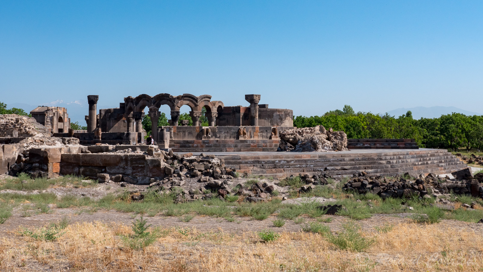 Site archéologique de Zvartnots, 
Impressionnants vestiges d'une église dédiée à Saint-Georges.