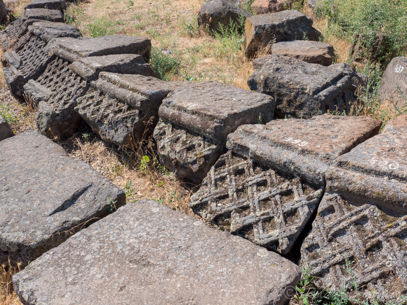 Site archéologique de Zvartnots, 
Impressionnants vestiges d'une église dédiée à Saint-Georges.