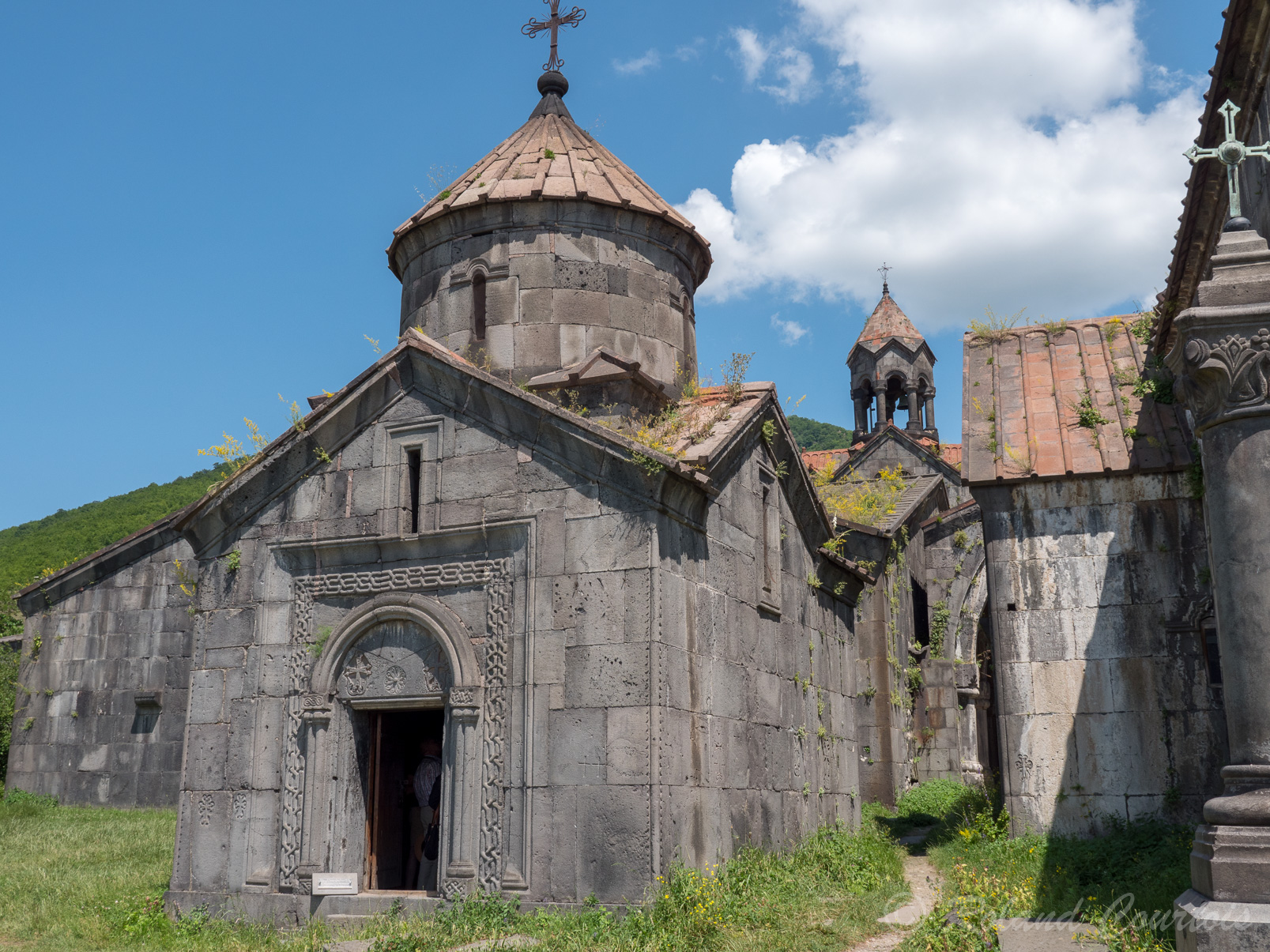 Monastère de Haghpat. Cette chapelle est dédiée à Saint-Grégoire ; elle fut construite entre 1005 et 1025.