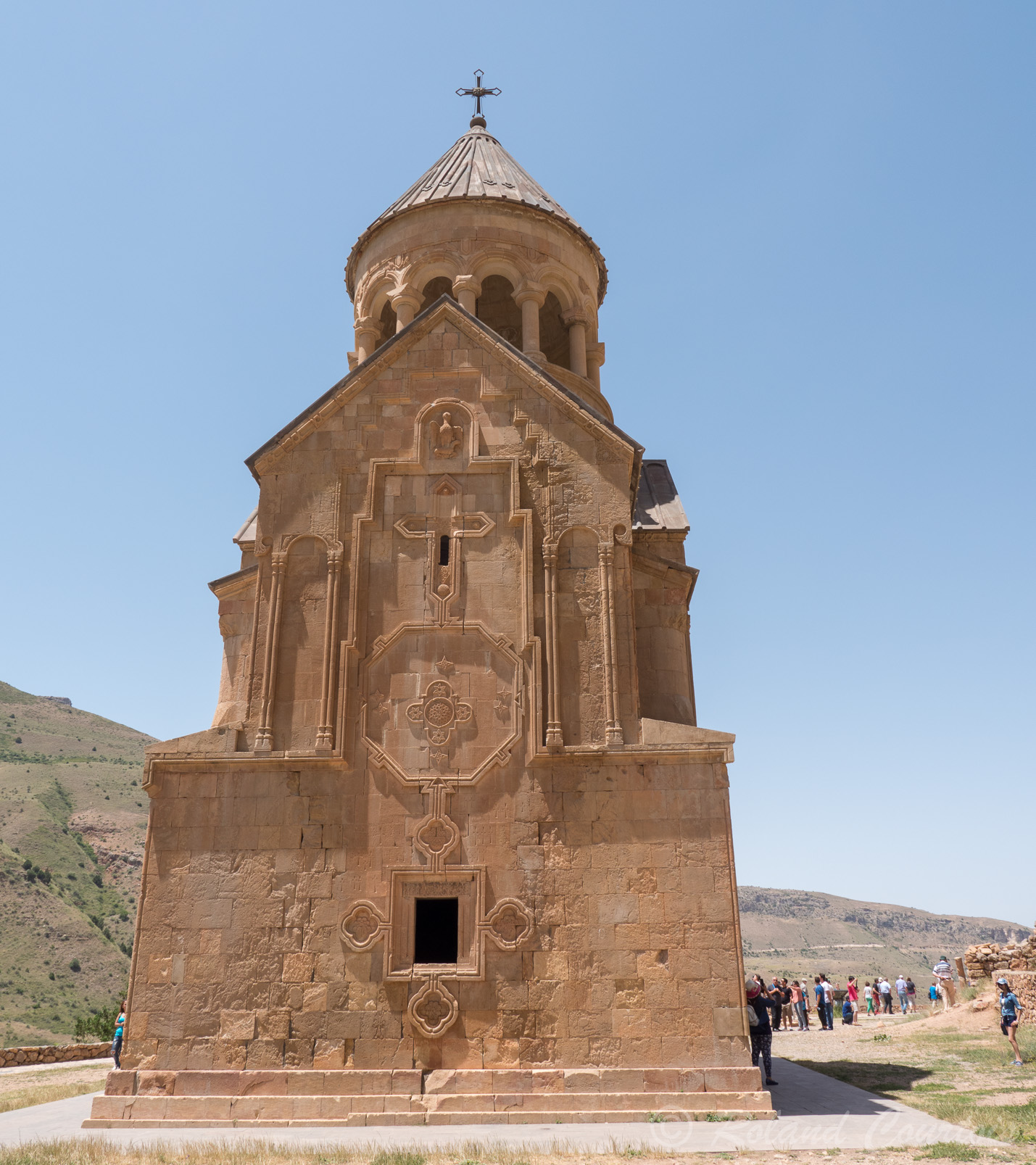 Monastère de Noravank. L'église Sainte-Mère-de-Dieu (Sourp Astvatsatsin)  La facade Est.