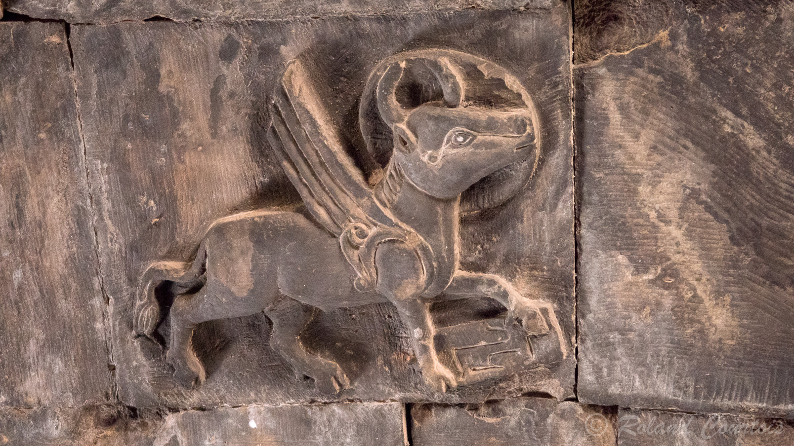 Monastère de Noravank. L'église Sainte-Mère-de-Dieu (Sourp Astvatsatsin)  A l'intérieur plafond décoré.