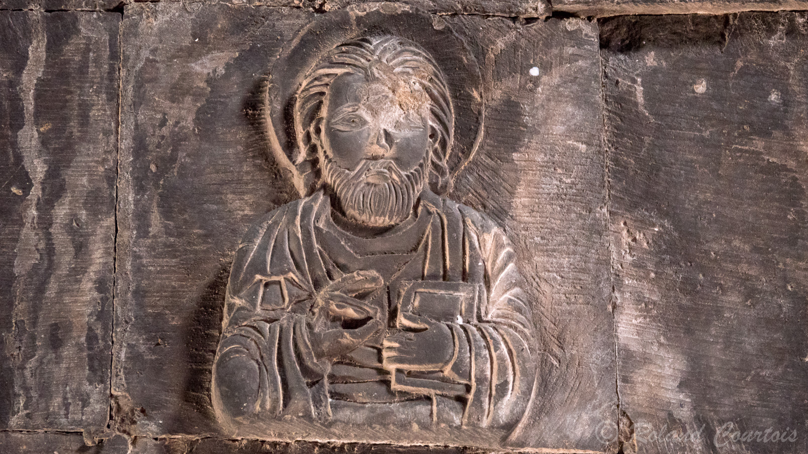 Monastère de Noravank. L'église Sainte-Mère-de-Dieu (Sourp Astvatsatsin)  A l'intérieur plafond décoré.