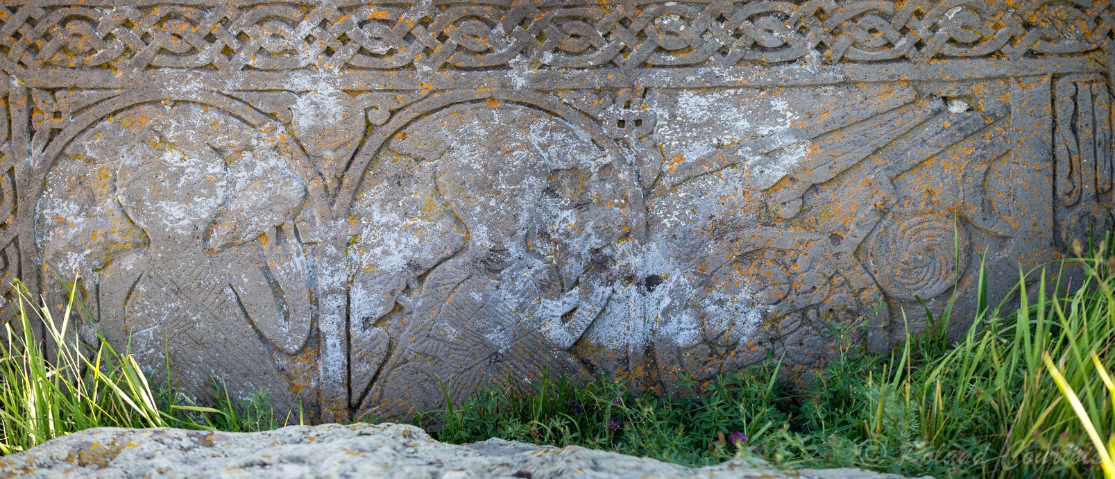Cimetière de Noradouz où sont conservées 728 khatchkars de différents styles et de diverses époques.