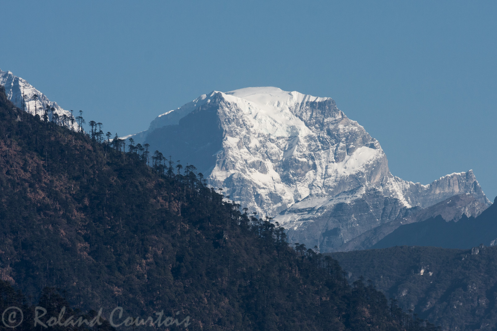 Panorama sur la chaîne himalayenne.