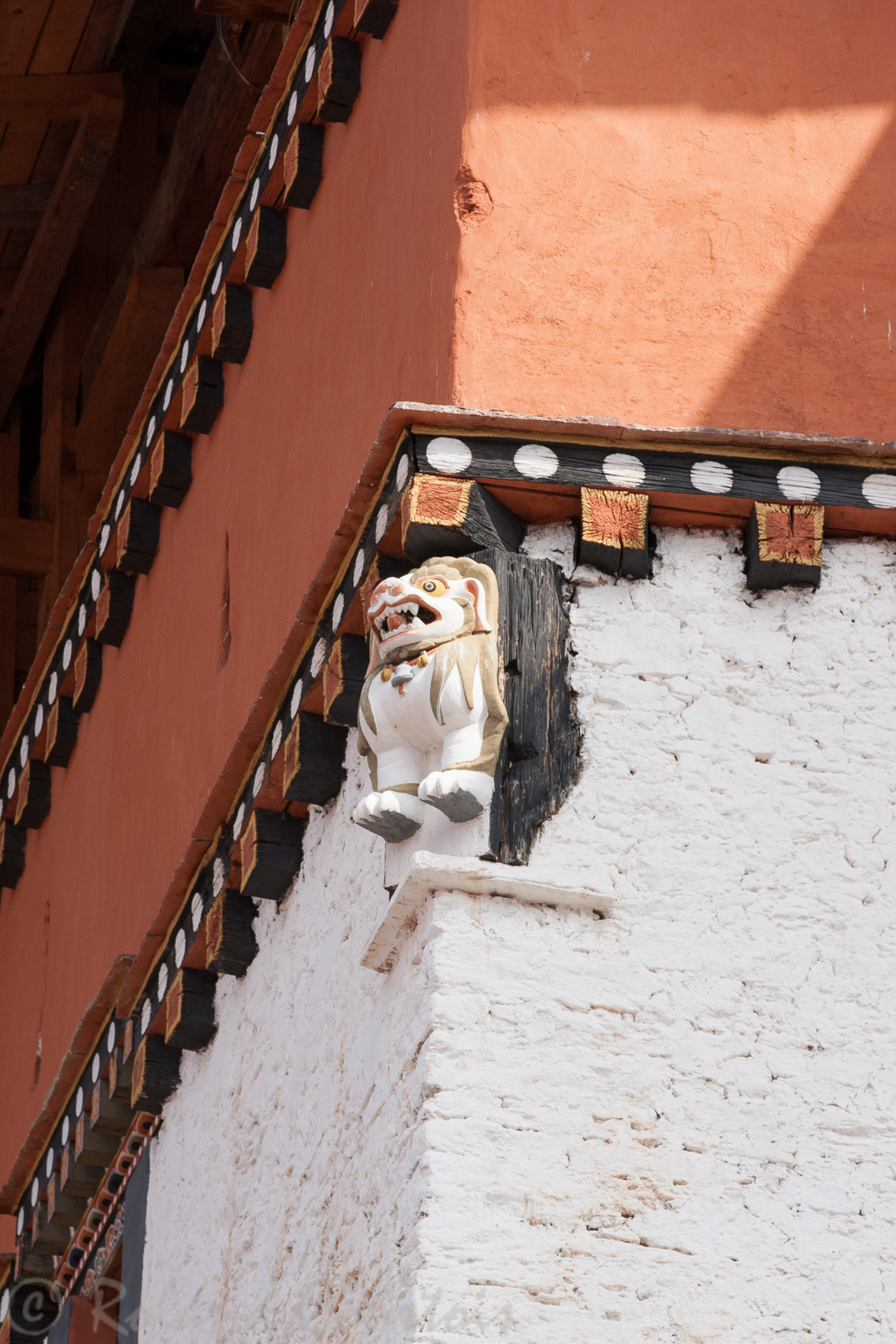 Dzong de Simtokha. Animal mythique (Makara).