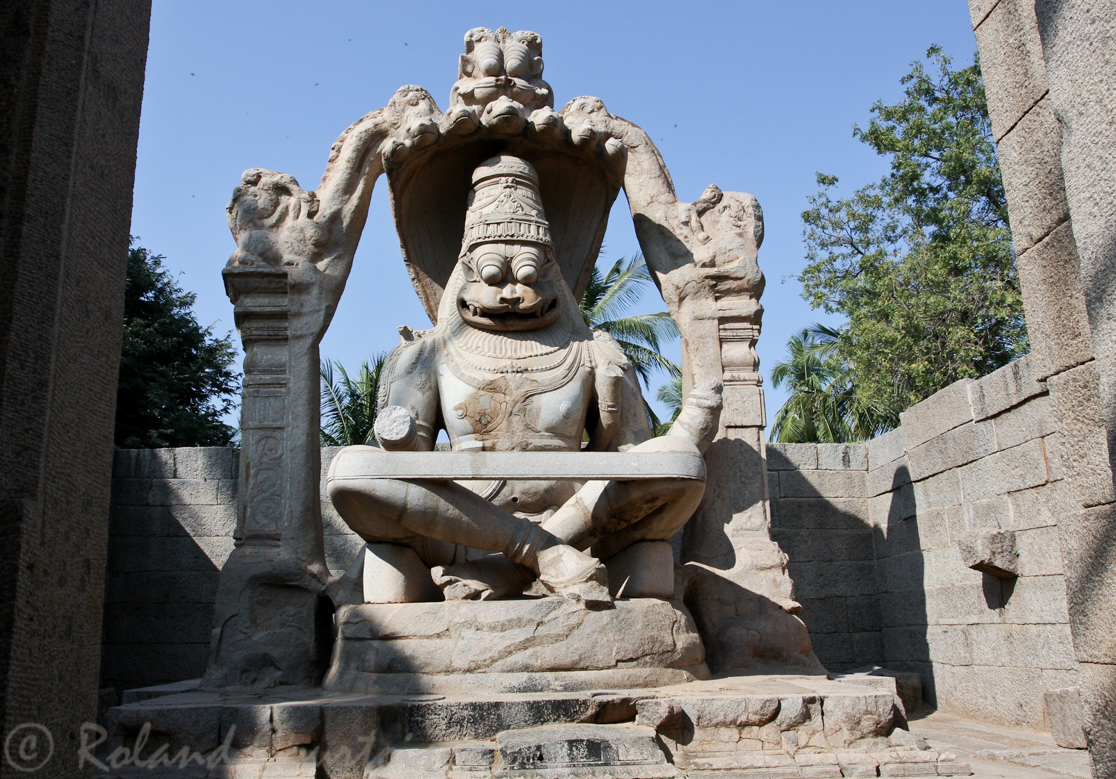 Statue colossale de Narasimha de 6,7 m.