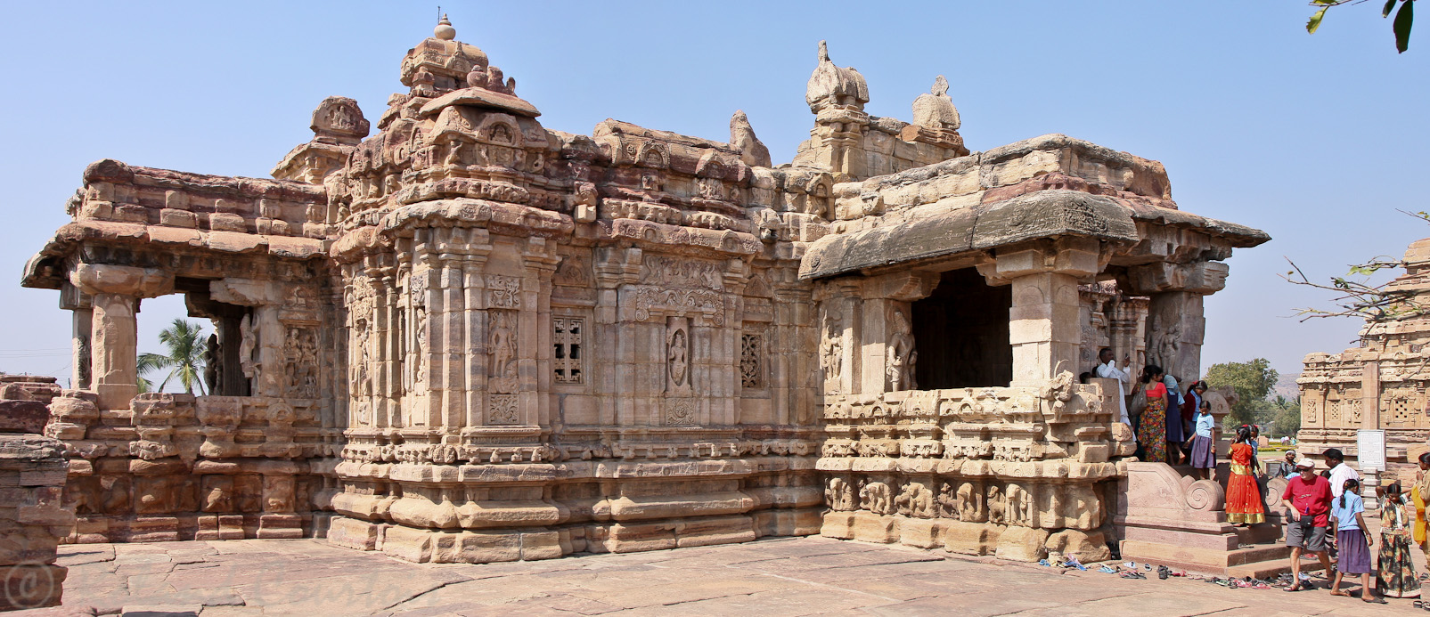 Temple de Virupaksha: le pavillon de Nandi.