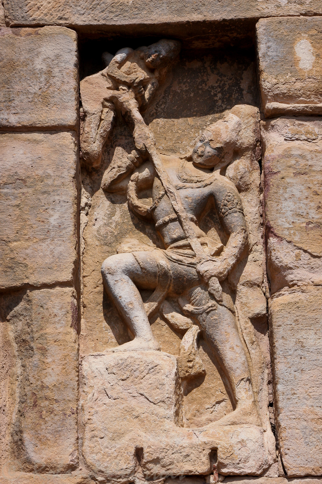 Temple de Virupaksha: Rama tue un démon.