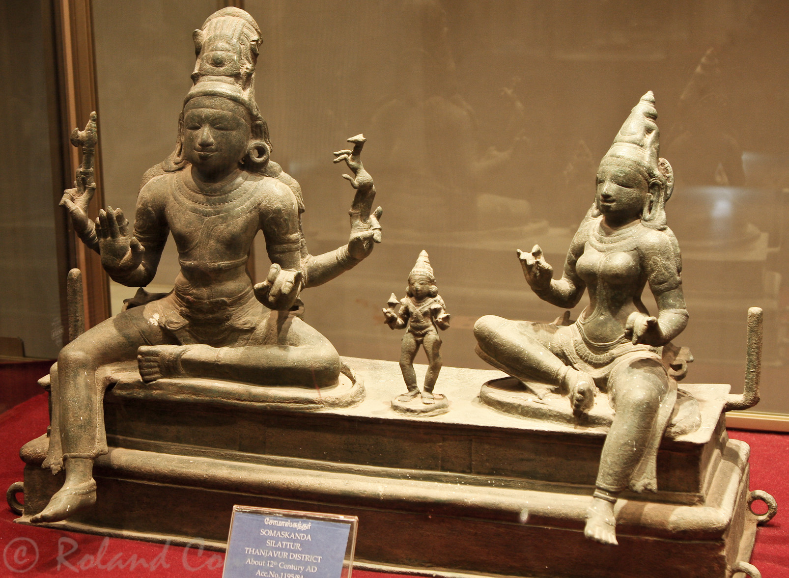 Madras, musée, Shiva et Parvati entoure leur fils Skanda.