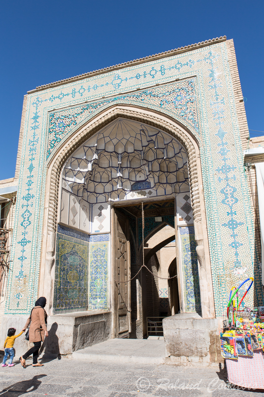 Portail d'entrée de la Mosquée du Vendredi.