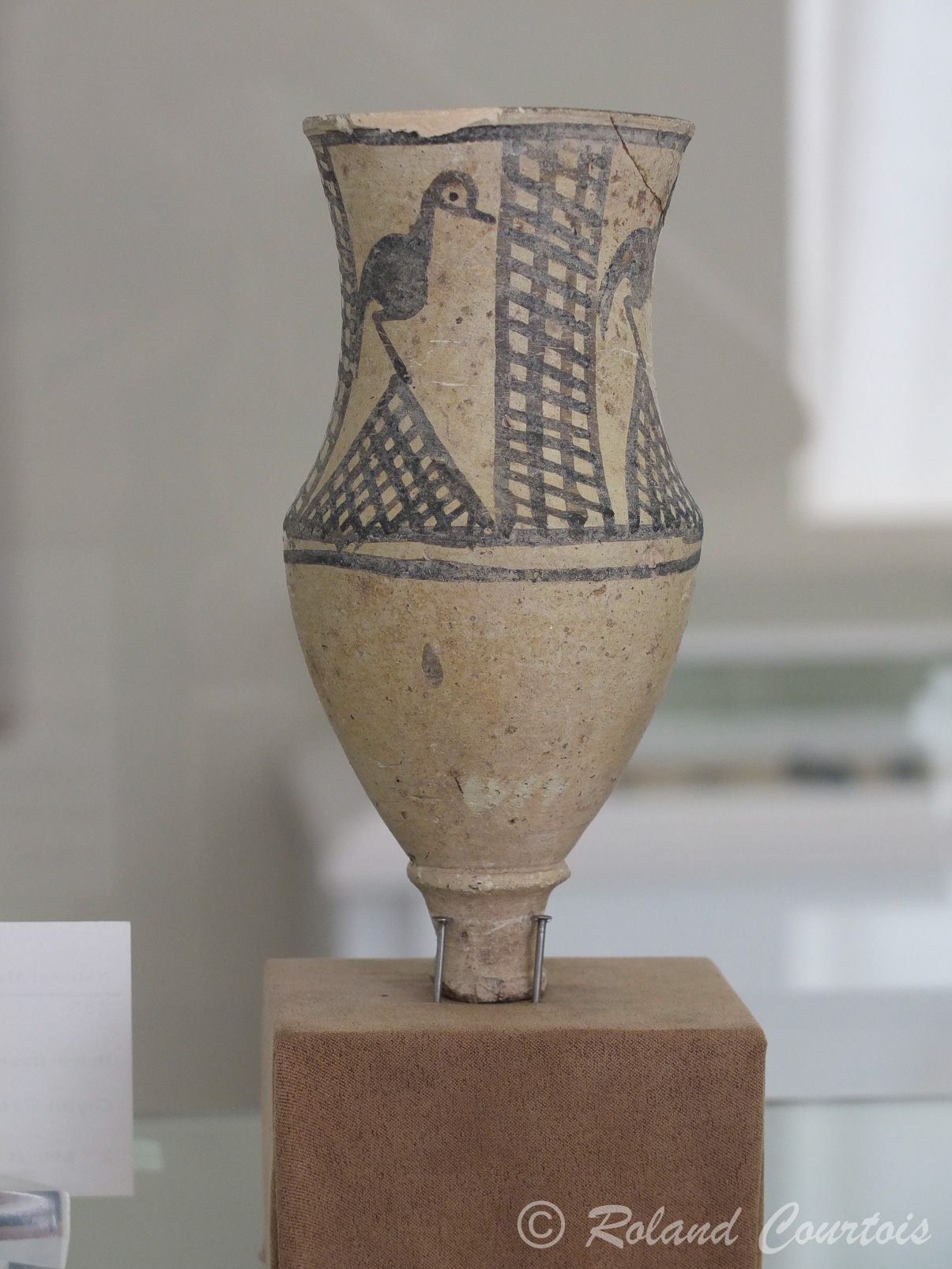 Musée archéologique Téhéran, vase en terre cuite (2000 av JC)
