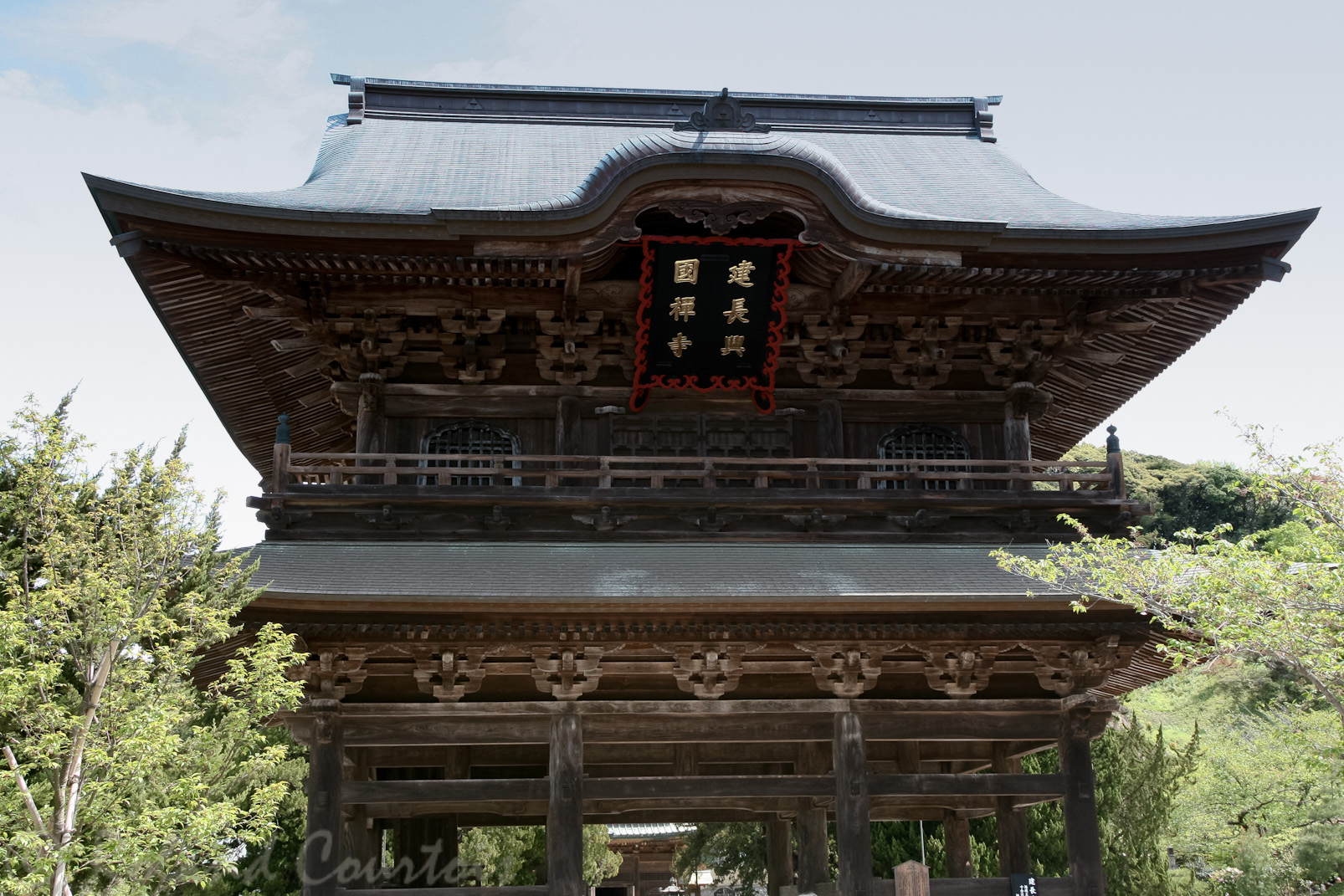 Porte d'entrée (Sanmon) du Kencho-ji