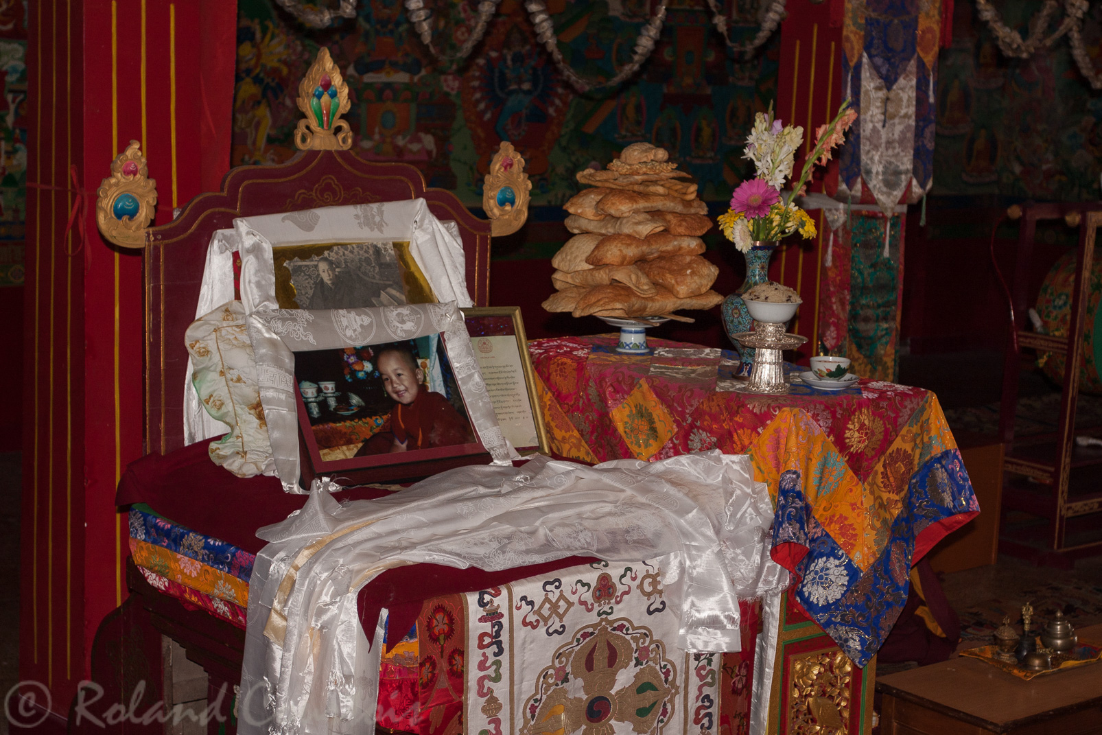 Monastère de Tharpa Choling. Photo du Panchen-Lama (Gedhun Choekyi Nyima) désigné par le Dalai Lama.