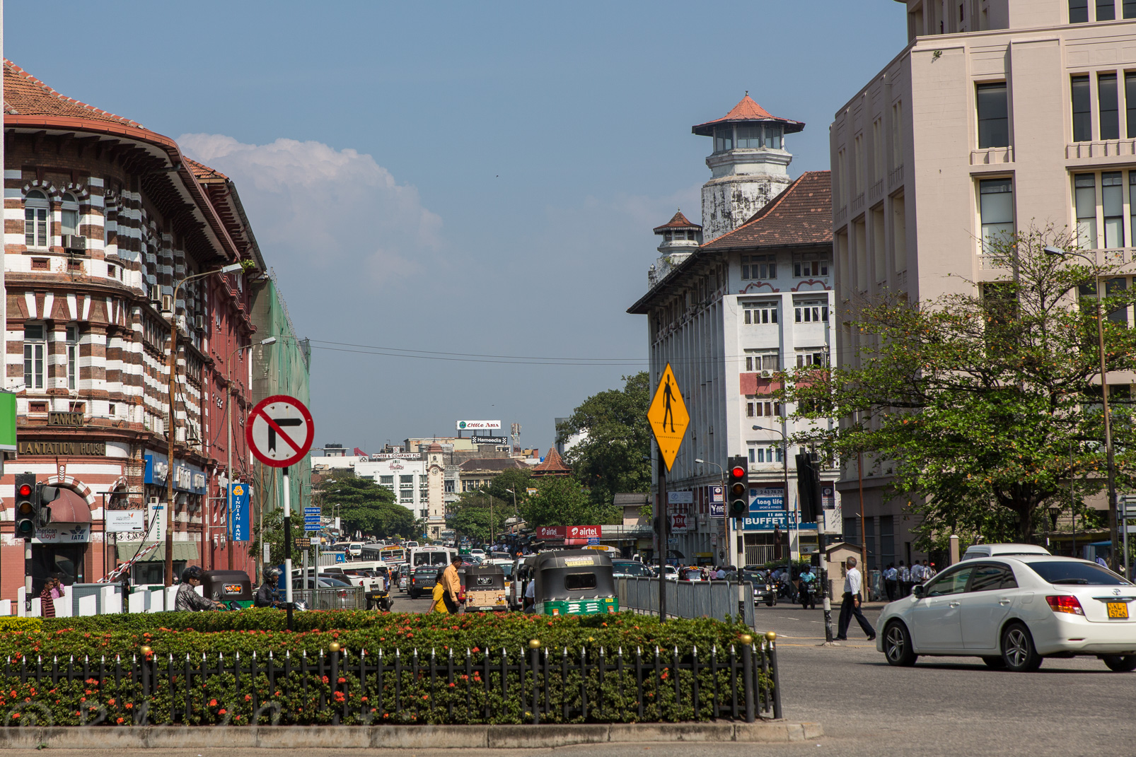 Colombo et son centre-ville. Anciens bâtiments administratifs du temps de la colonisation anglaise.