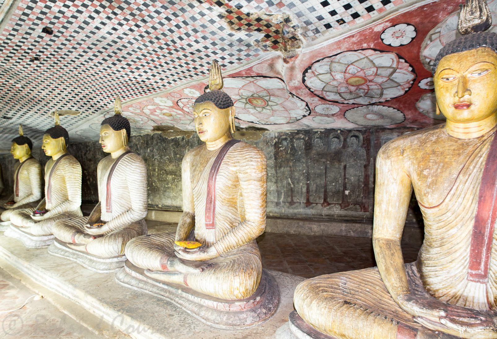 Grottes de Dambulla. La décoration date du XVIIIème siècle.