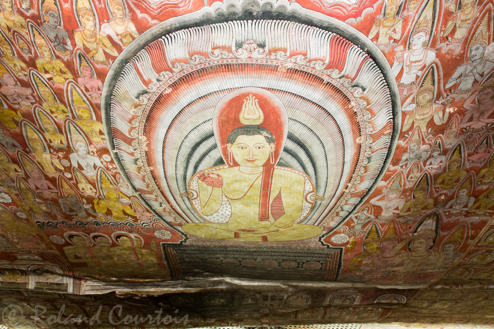 Des peintures de bouddhas partout pour obtenir une accumulation de mérites.