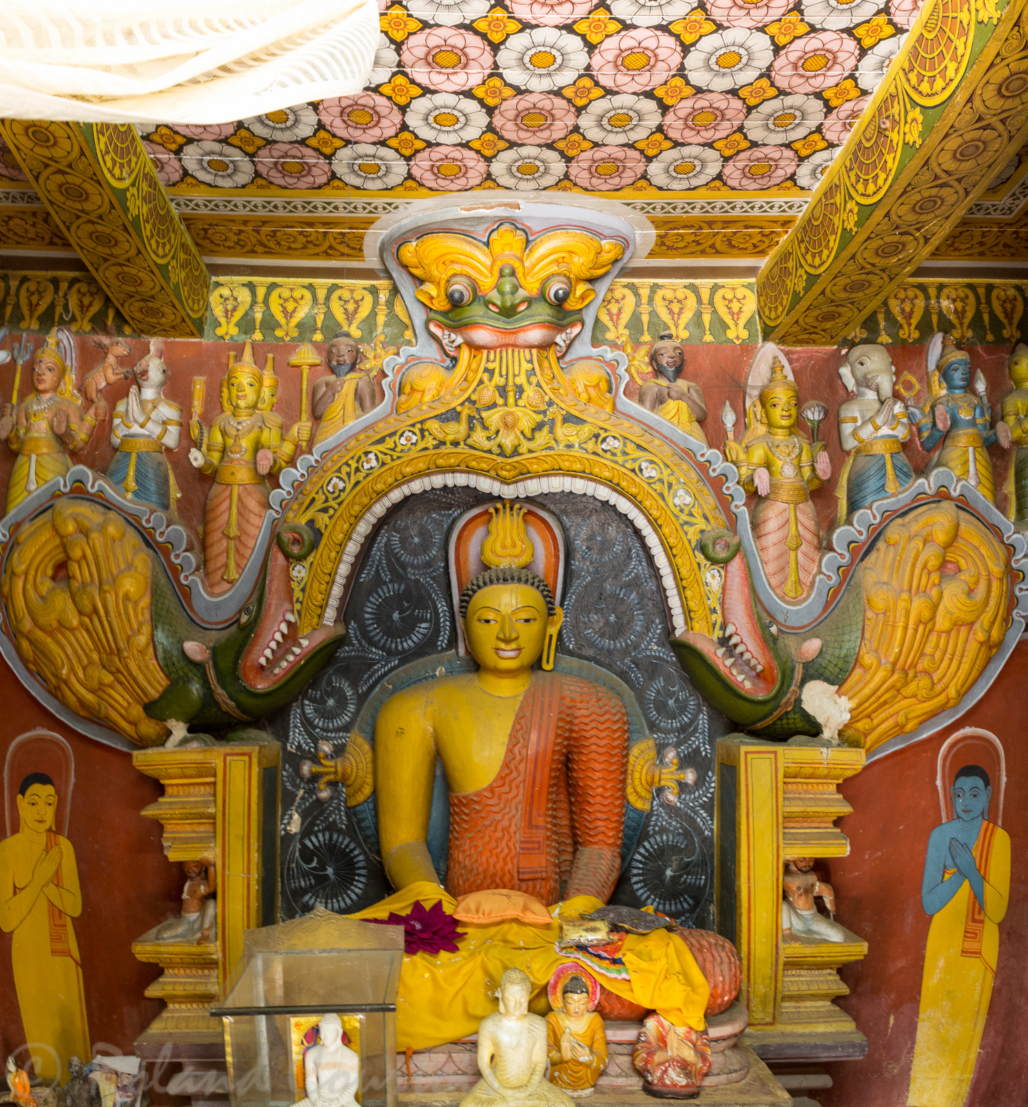 Temple Embeke. Bouddha.