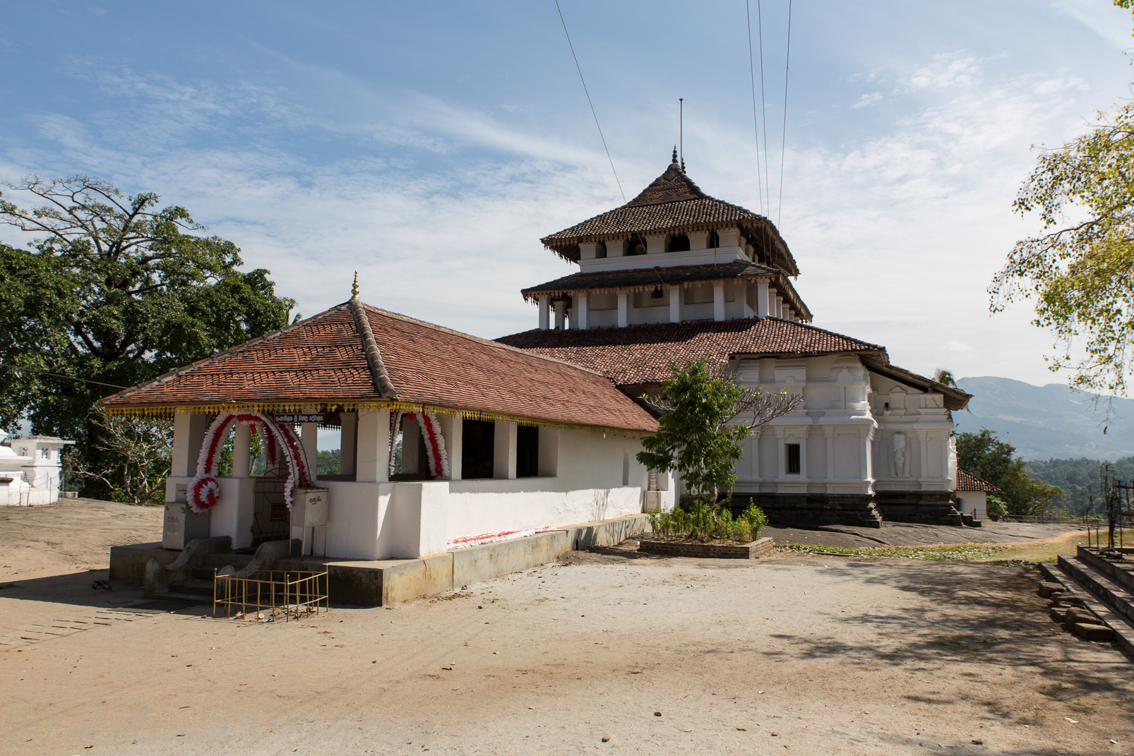 Le temple de Lankathilake date du XIVème siècle.