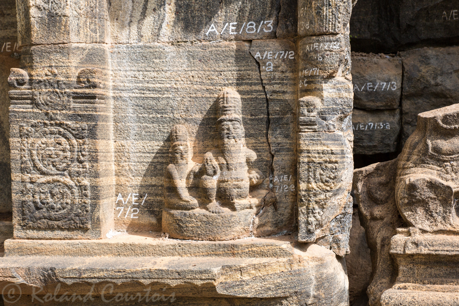 Temple hindou du XIII, Shiva Devale N°1, il est construit avec de la pierre d'une qualité et d'une préision remarquable.