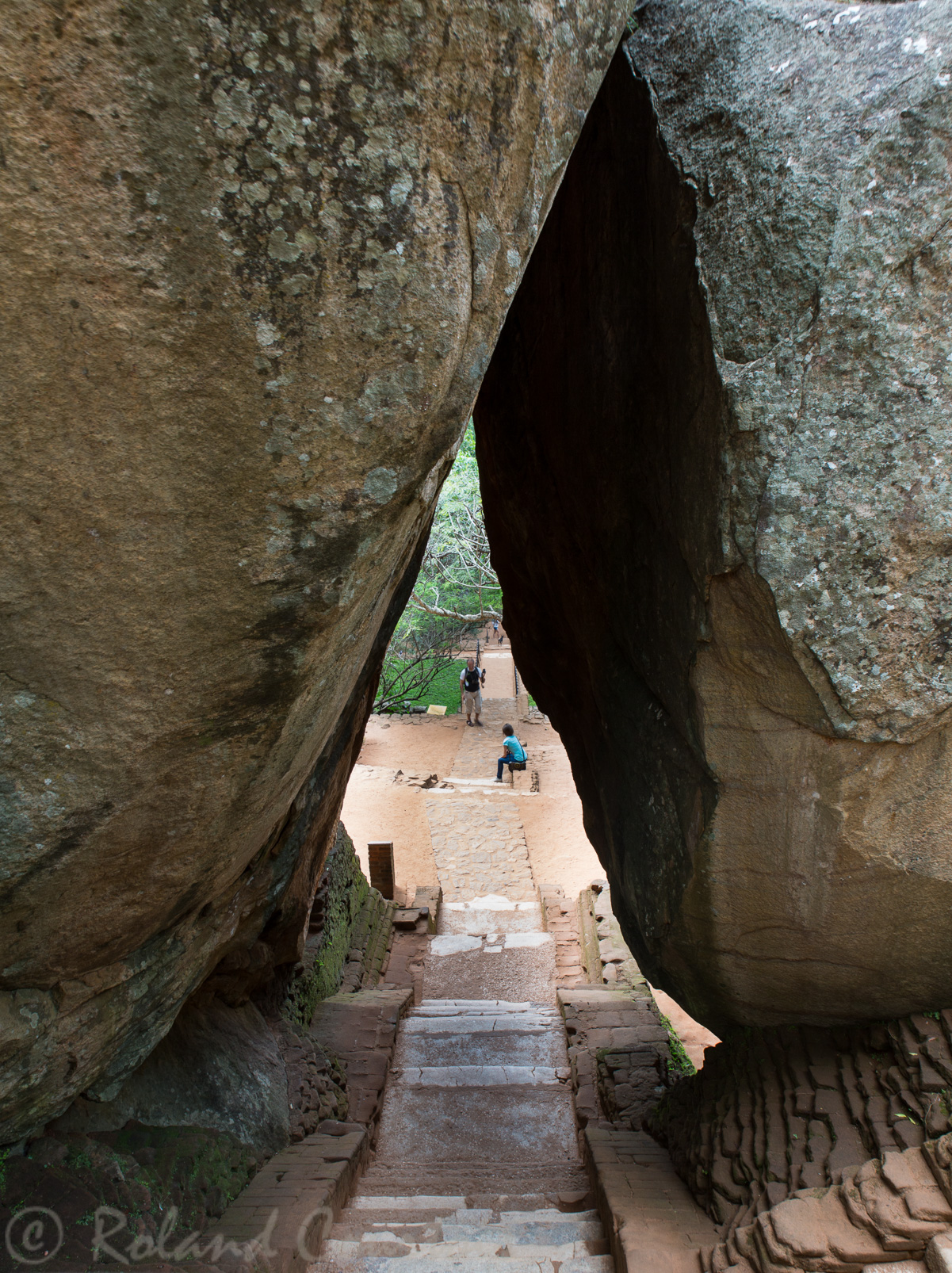 Site de Sigiriya. L'un des passages vers la citadelle surplombant le site.