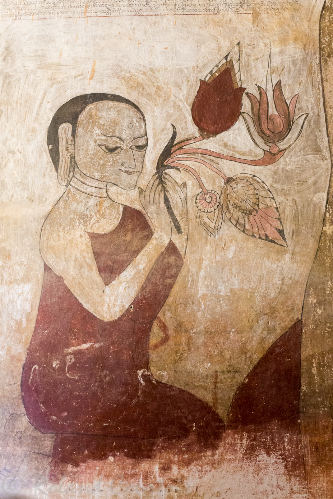 Le temple Sulamani, avec un petit vestibule qui recèle un grand portrait de Bouddha parmi de belles fresques.