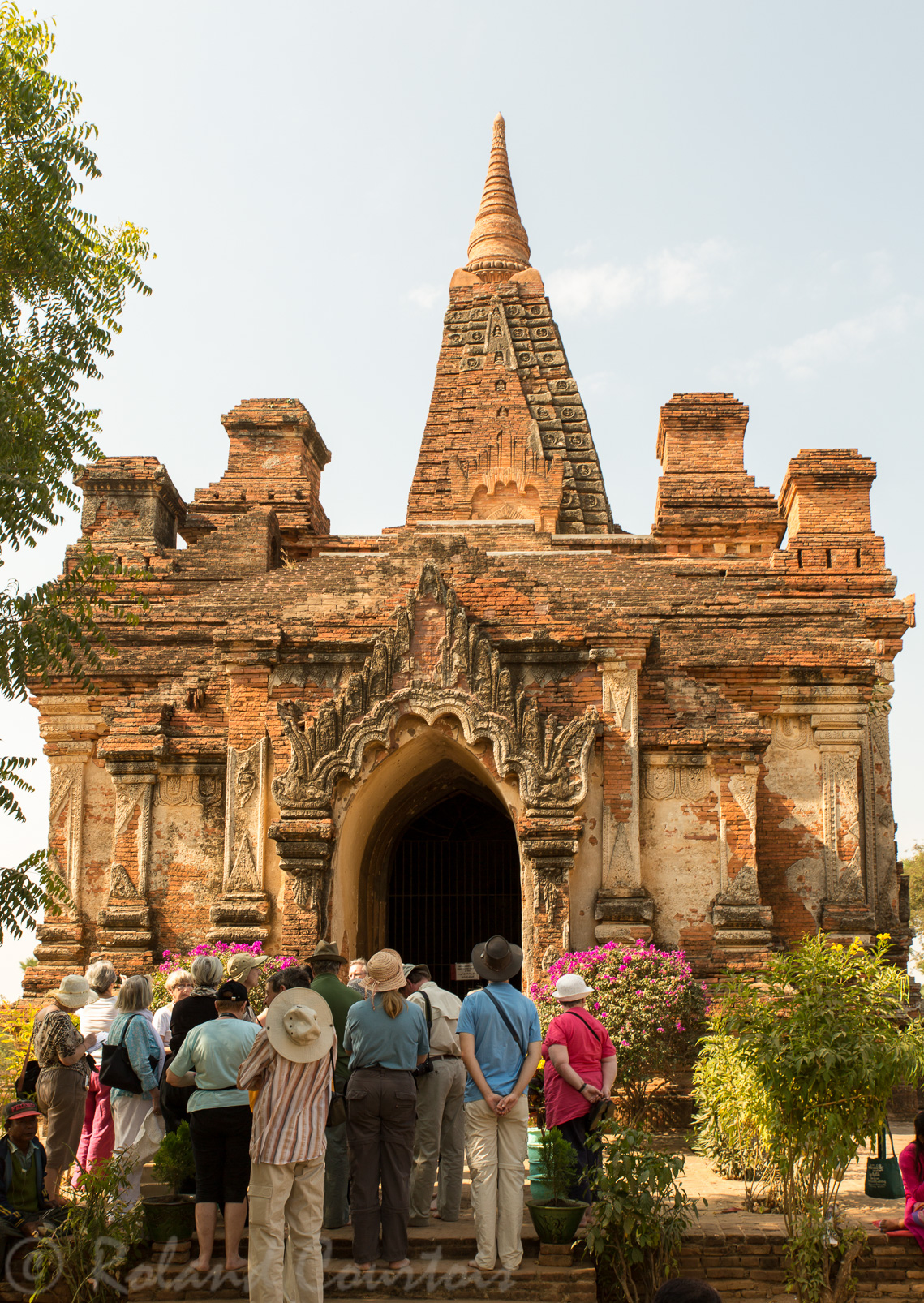 Le temple Gubyauk-Gyi ressemble au temple Mahabodhi en Inde.