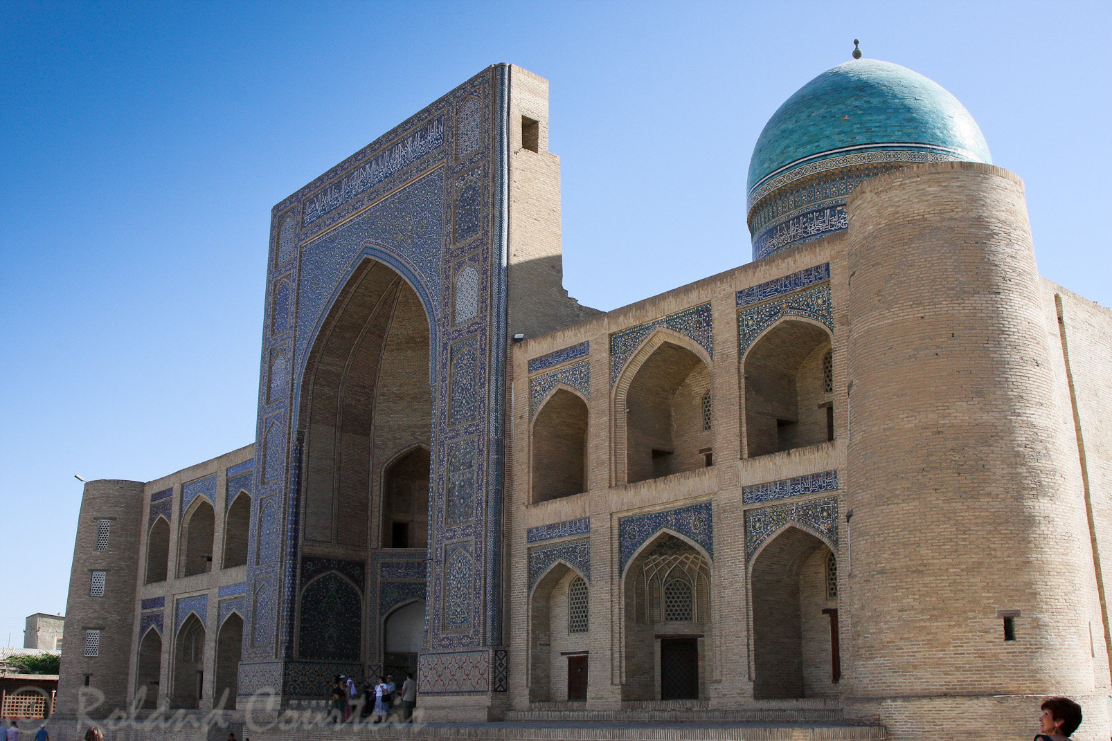 Médersa Mir-i-Arab, la plus prestigieuse médersa de l'Asie centrale.