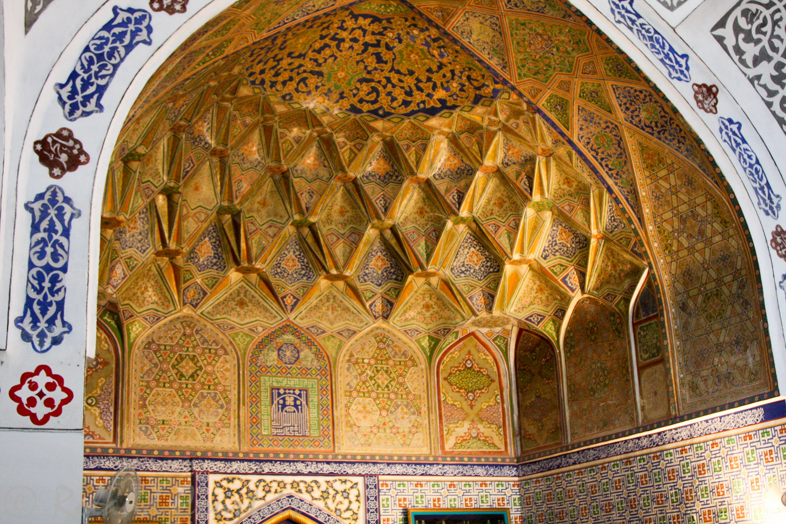 Mosquée de Bolo-Khaouz, détail de l'intérieur.
