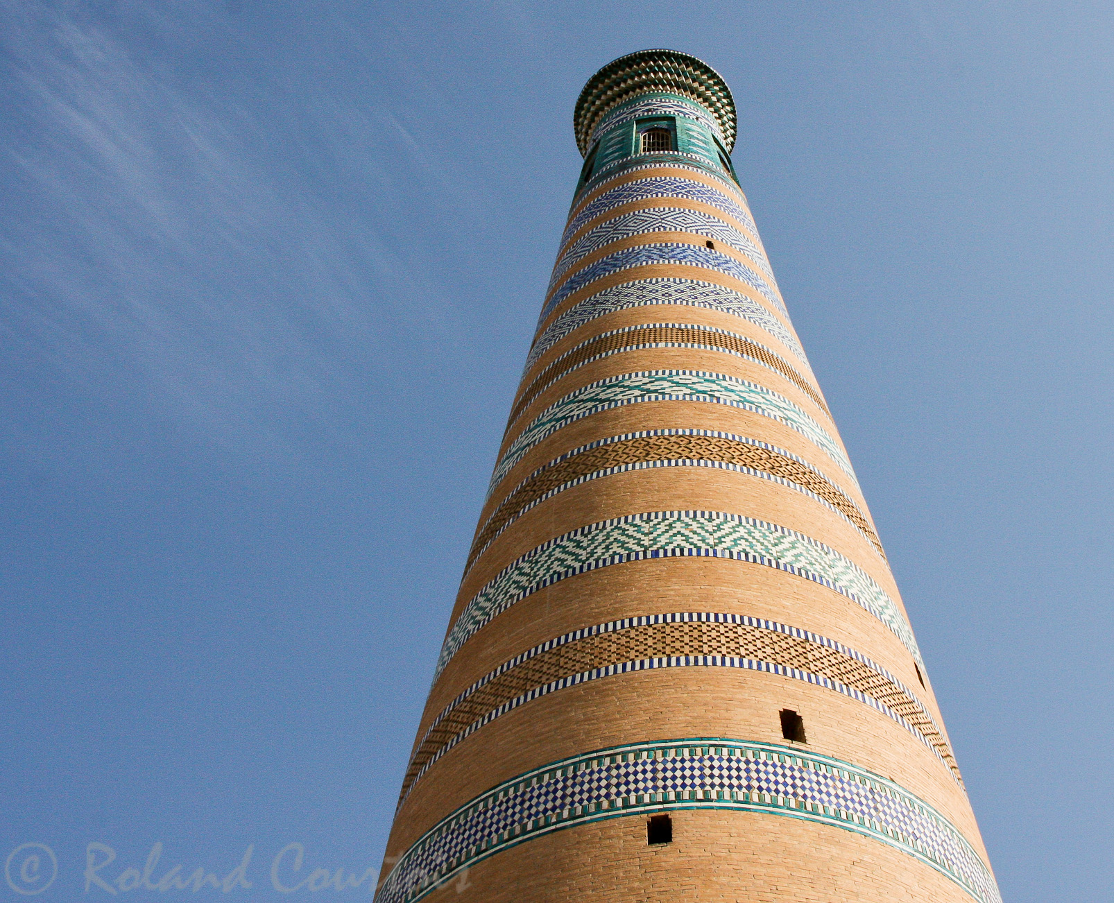 Minaret Islam Khodja. Construit en 1910, il fait 45 m. de haut.
