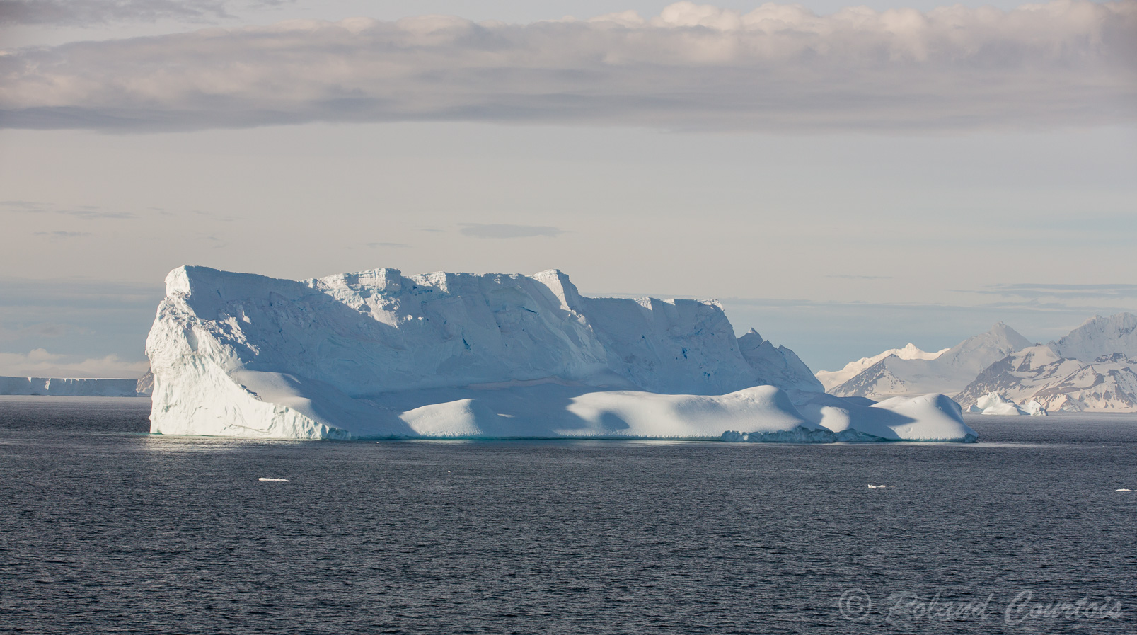 Encore de magnifiques icebergs croisés en quittant les Iles Shetland du Sud