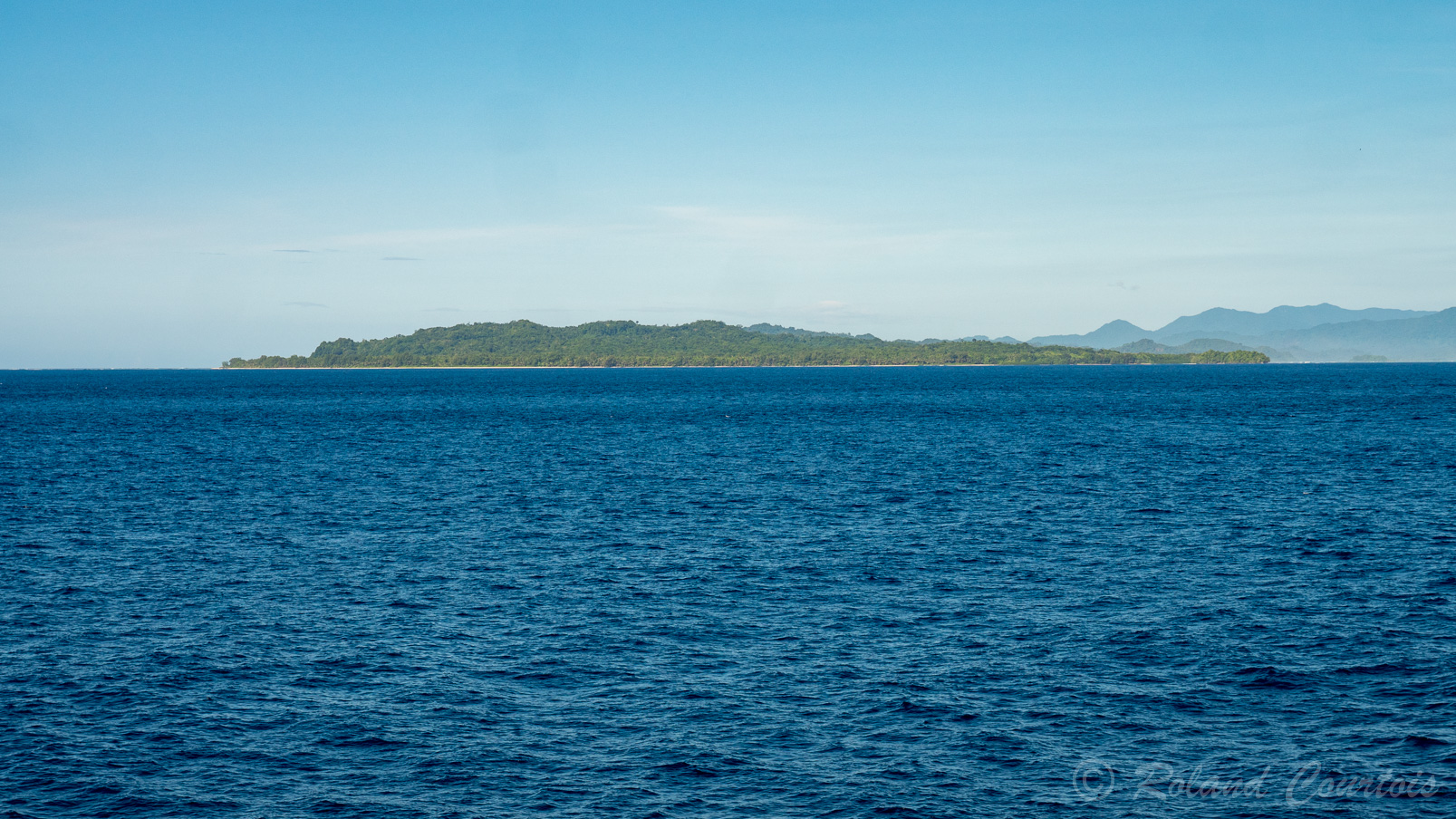 Santa Anna est une petite île charmante et chaleureuse, perdue au cœur de l’archipel des Salomon.