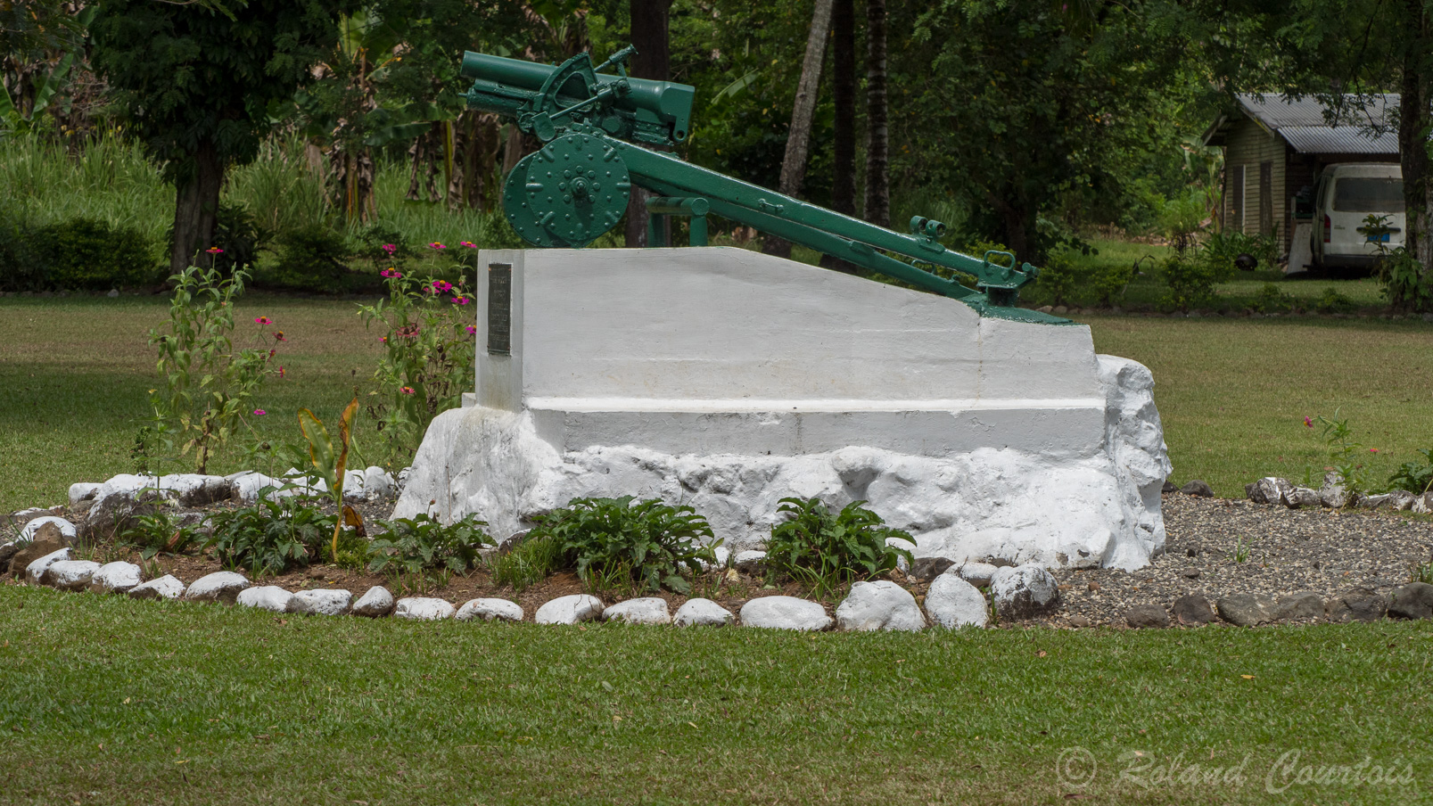 Monuments en souvenir de la bataille de Milne Bay en 1942 entre japonais et américains