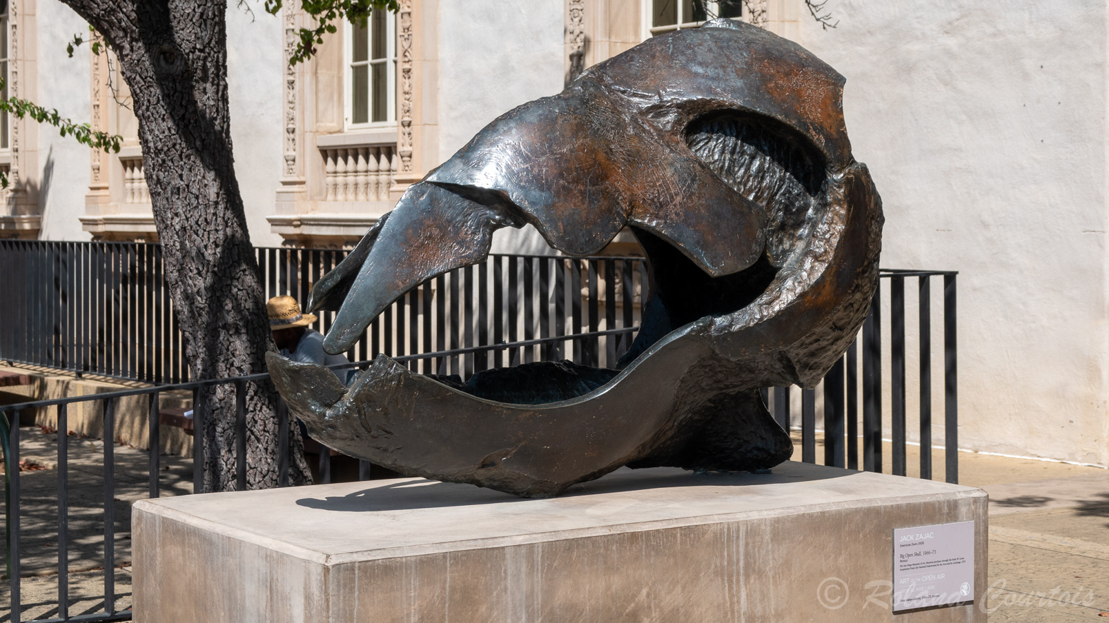 Bronze de Jack Zajac "Big open Skull" (Grand crâne ouvert).